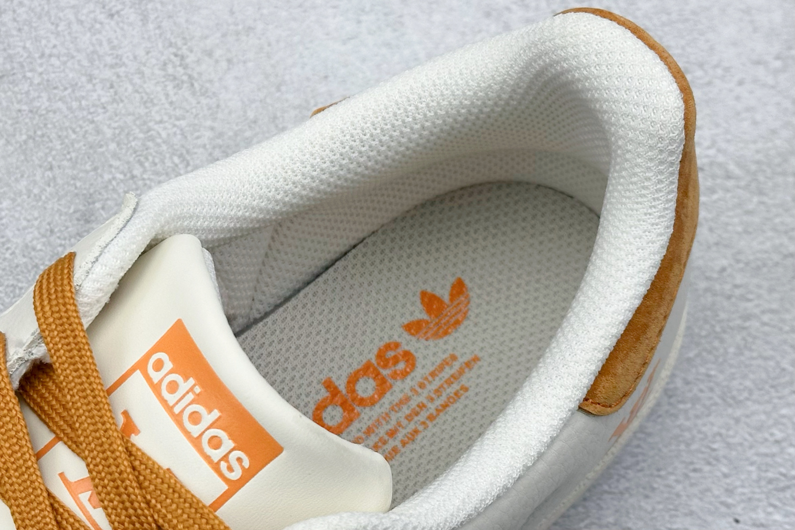 240 AD Originals Superstar x Louis Vuitton 白橙 XS0005