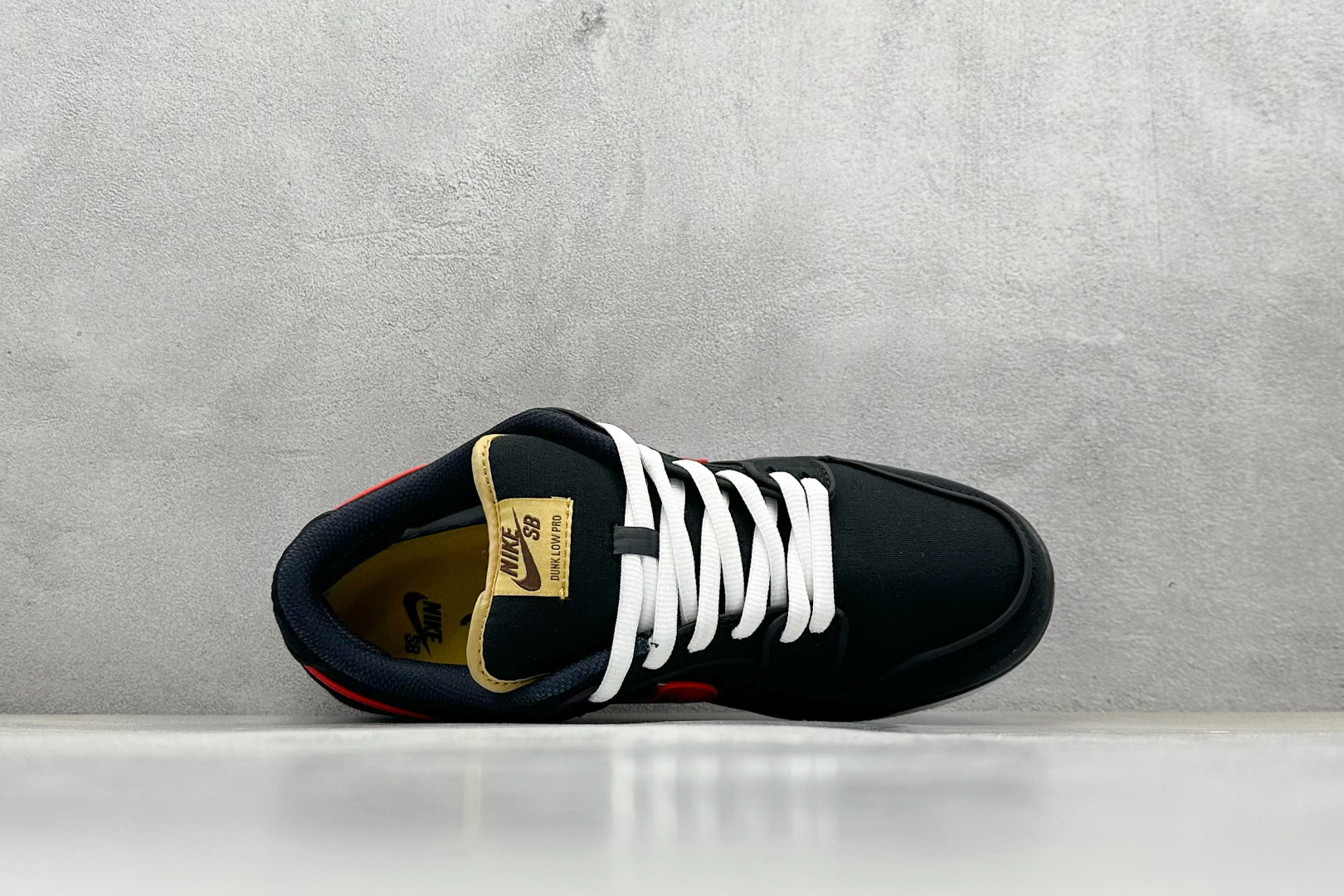 220 NIKE SB Dunk Low 黑红帆布 FN5880-001