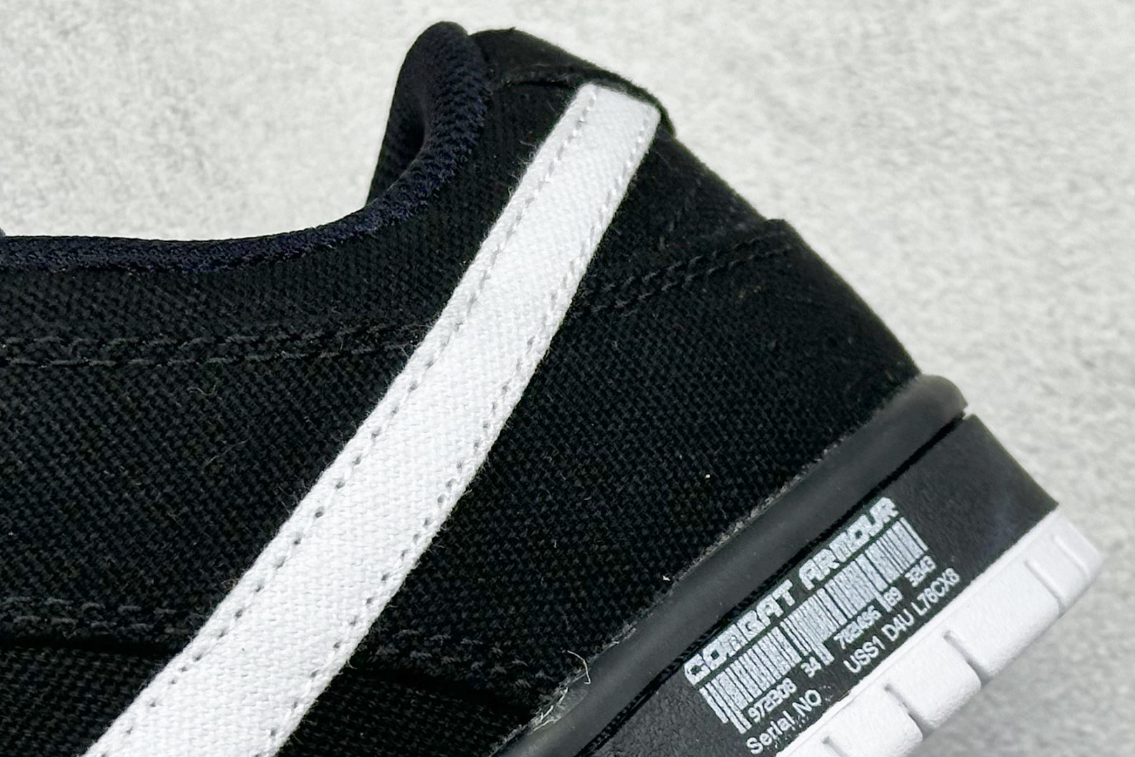 220 NIKE SB Dunk Low 黑白帆布 DX6775-400