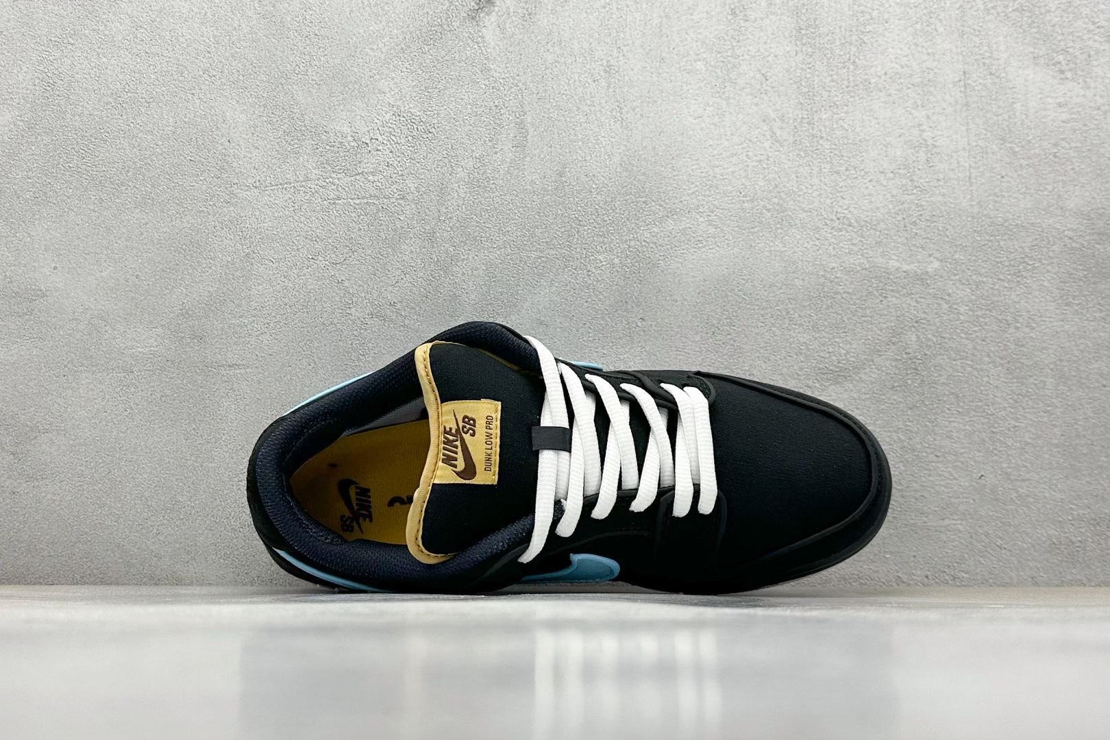 220 NIKE SB Dunk Low 黑蓝帆布 FN5880-001