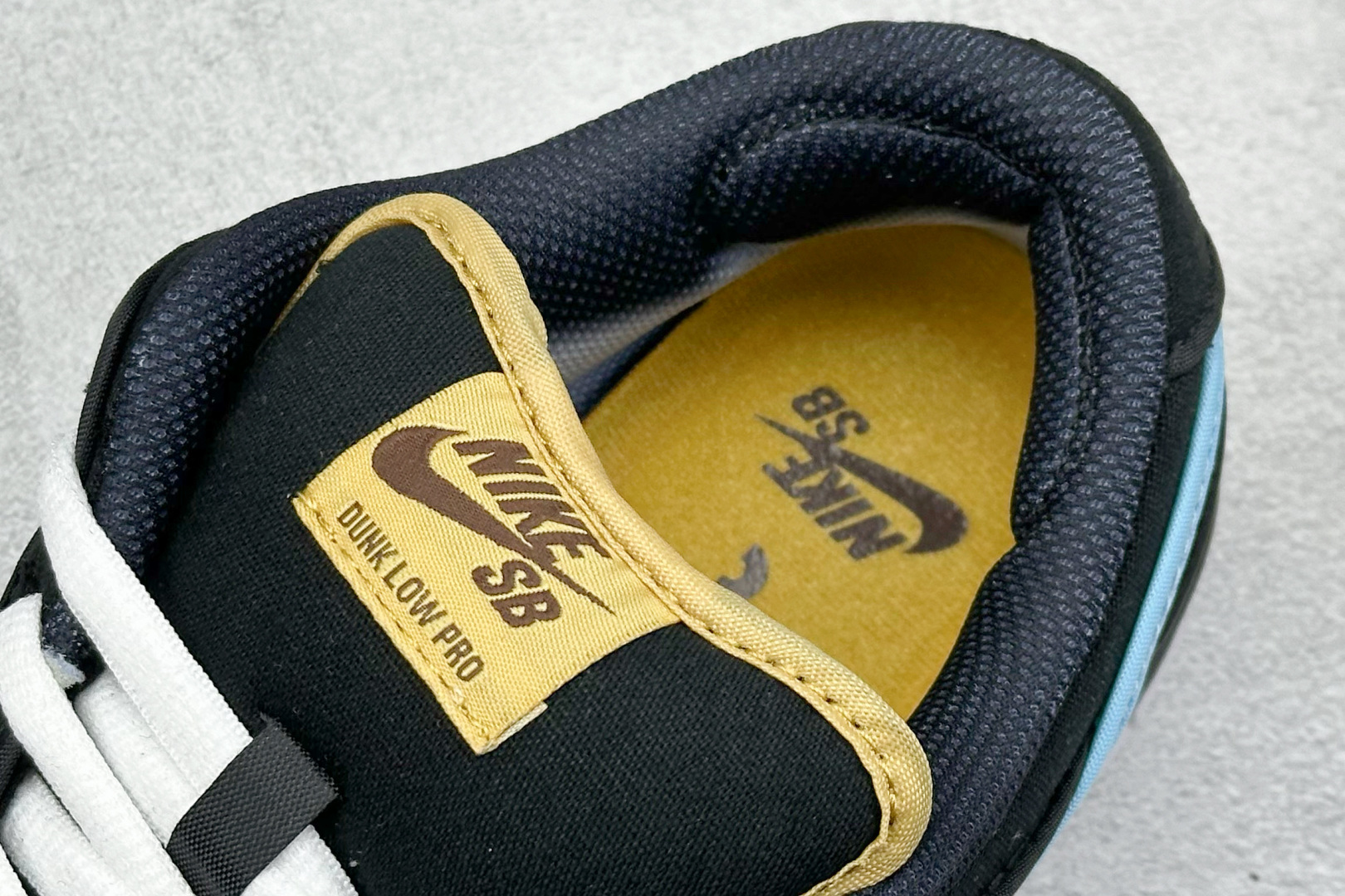 220 NIKE SB Dunk Low 黑蓝帆布 FN5880-001