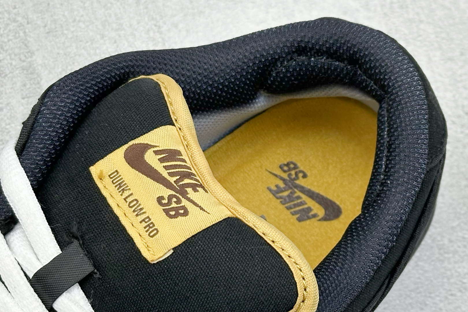 NIKE SB Dunk Low 全黑帆布 FN5880-001