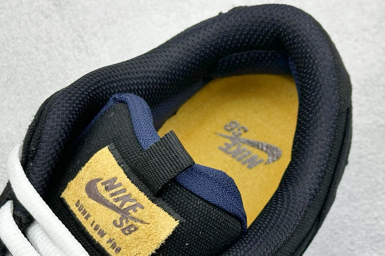 NIKE SB Dunk Low 全黑帆布 DX6775-400