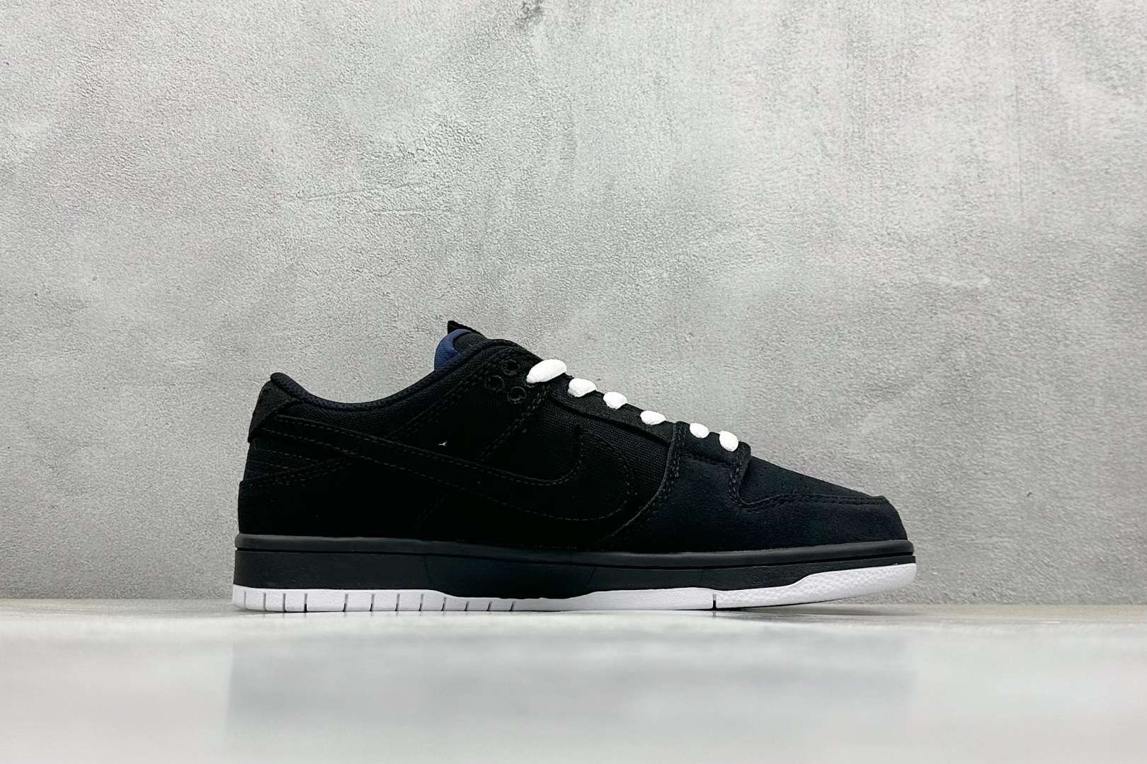 NIKE SB Dunk Low 全黑帆布 DX6775-400