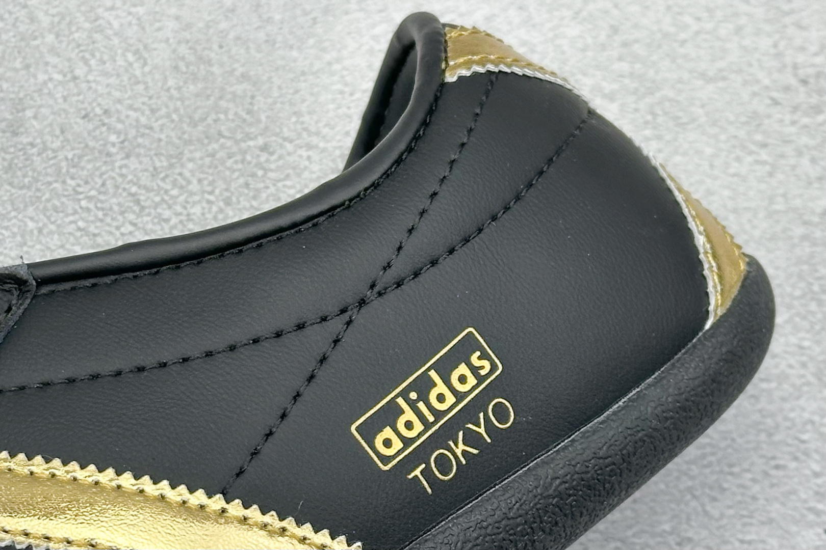 170 adidas originals TOKYO 黑黄色 JR1271
