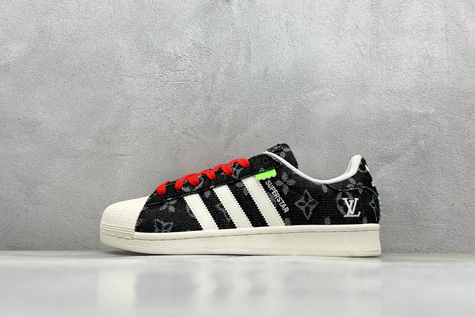 170 AD Originals Superstar x Louis Vuitton 白黑 IG1988