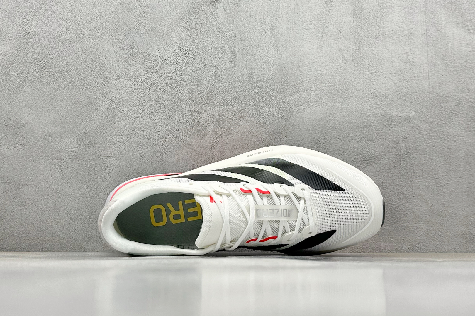 200 Adidas Adizero Boston 13 阿迪透气低帮跑步鞋 JS4934