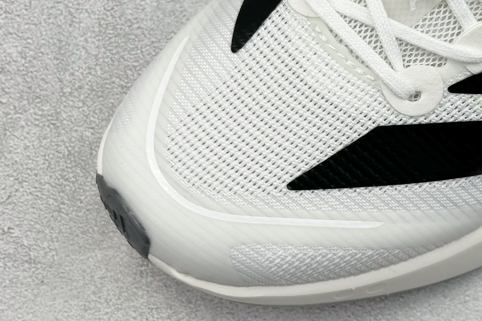 200 Adidas Adizero Boston 13 阿迪透气低帮跑步鞋 JS4934