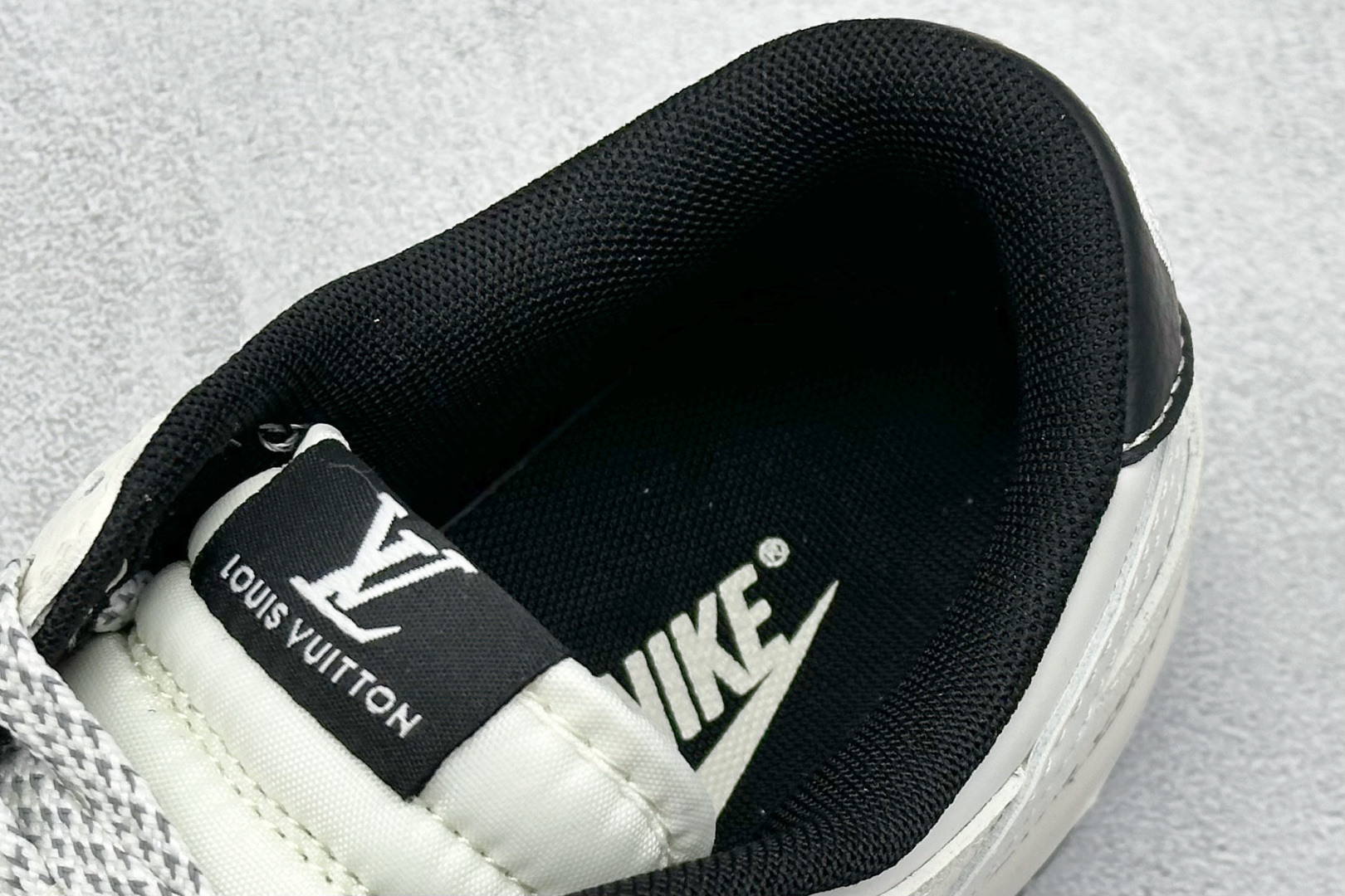 Nike SB Dunk Low LV联名 黑白织布白勾 周年高端定制 低帮休闲板鞋 FC1688-229