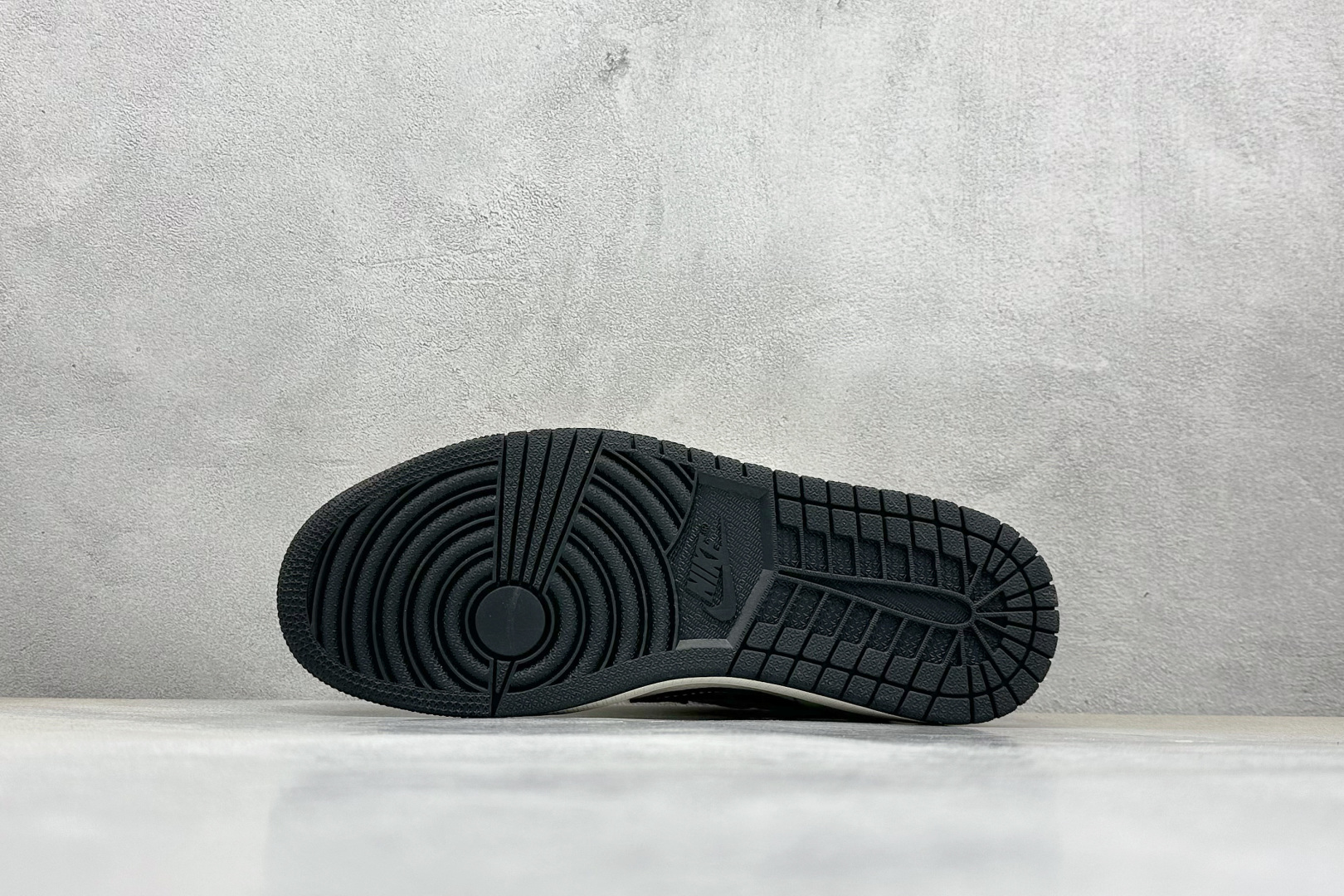 Travis Scott x Fragment Design x Air Jordan 1 Low OG SP AJ1 斯图西联名 米黑小倒钩 低帮文化休闲板鞋 XS2024-043