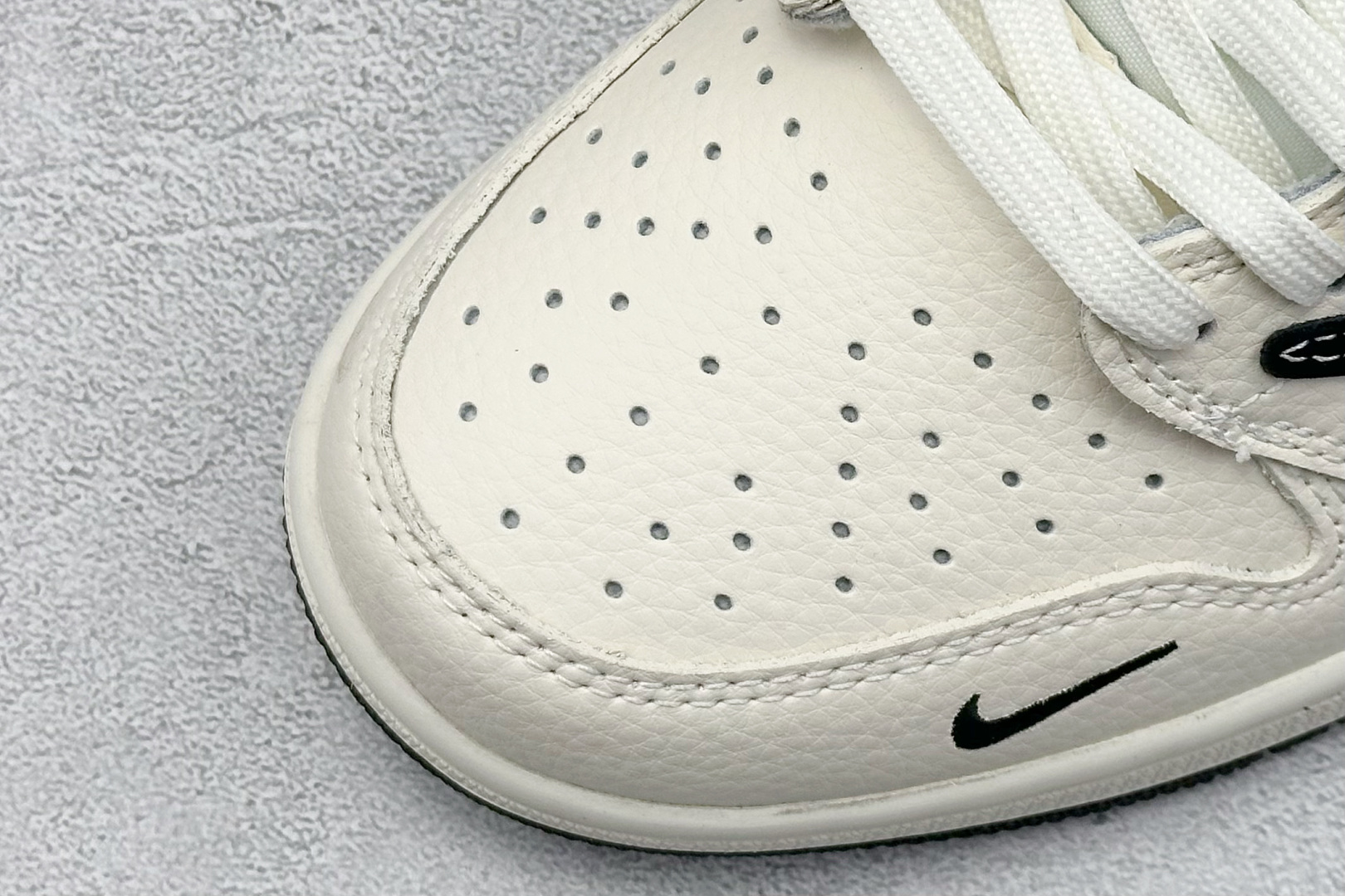 Travis Scott x Fragment Design x Air Jordan 1 Low OG SP AJ1 斯图西联名 米黑小倒钩 低帮文化休闲板鞋 XS2024-043