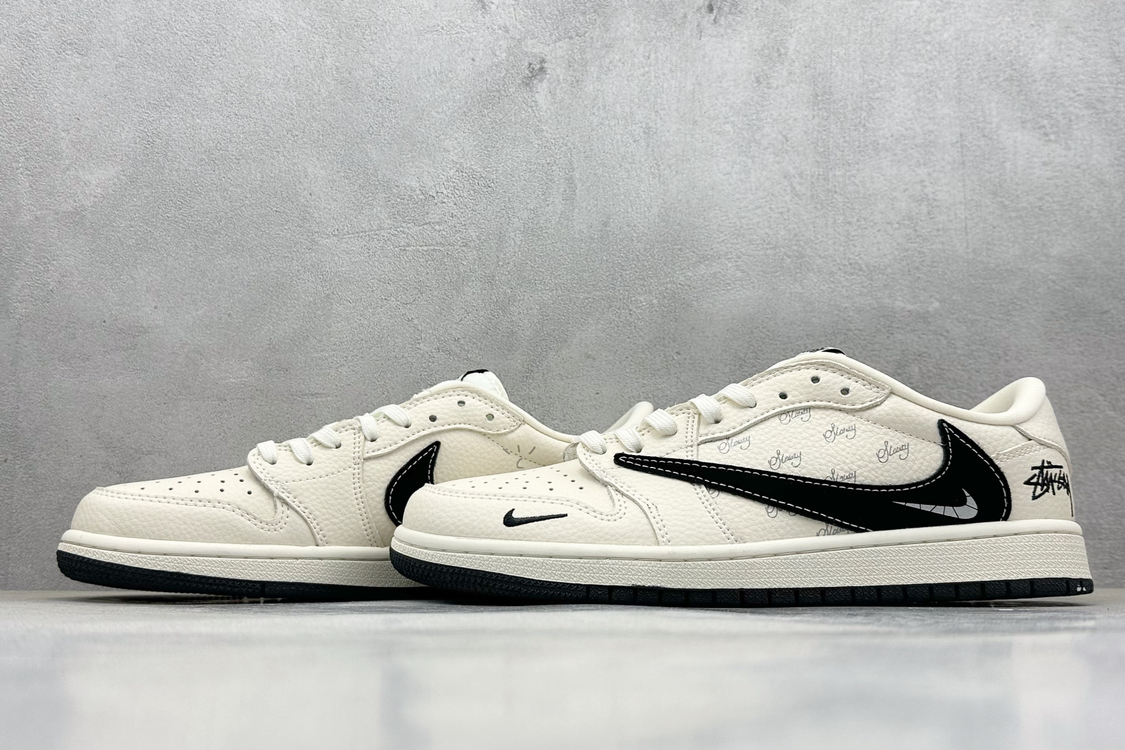 Travis Scott x Fragment Design x Air Jordan 1 Low OG SP AJ1 斯图西联名 米黑小倒钩 低帮文化休闲板鞋 XS2024-043