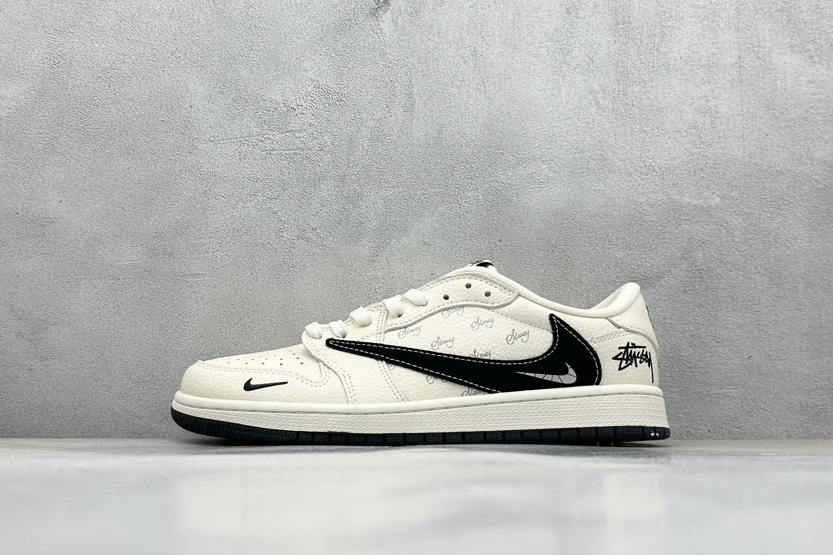 Travis Scott x Fragment Design x Air Jordan 1 Low OG SP AJ1 斯图西联名 米黑小倒钩 低帮文化休闲板鞋 XS2024-043