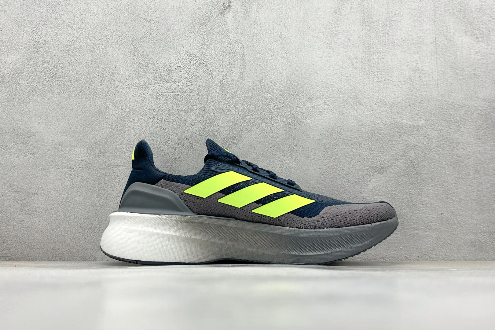  
RS版 AD Ultraboost 5X 阿迪达斯新款休闲爆米花跑步鞋

货号：JH9034
尺码