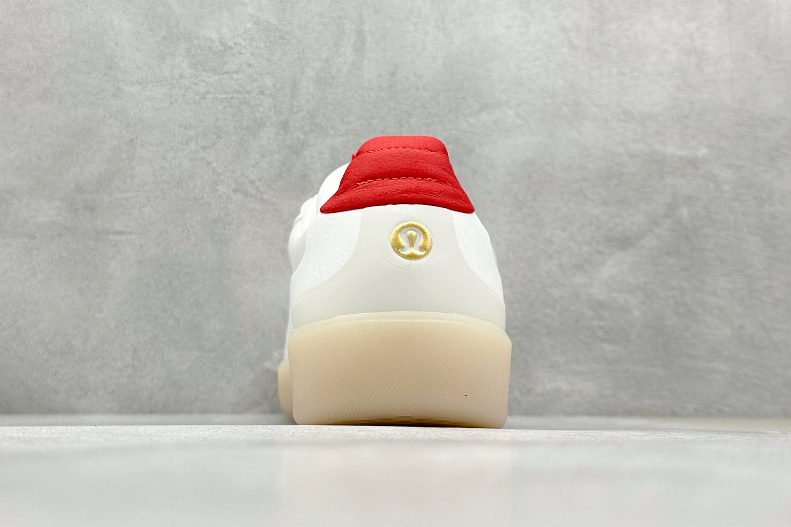  
lululemon Cityverse 露露乐檬极简主义减震耐磨低帮生活休闲鞋 
Cityverse