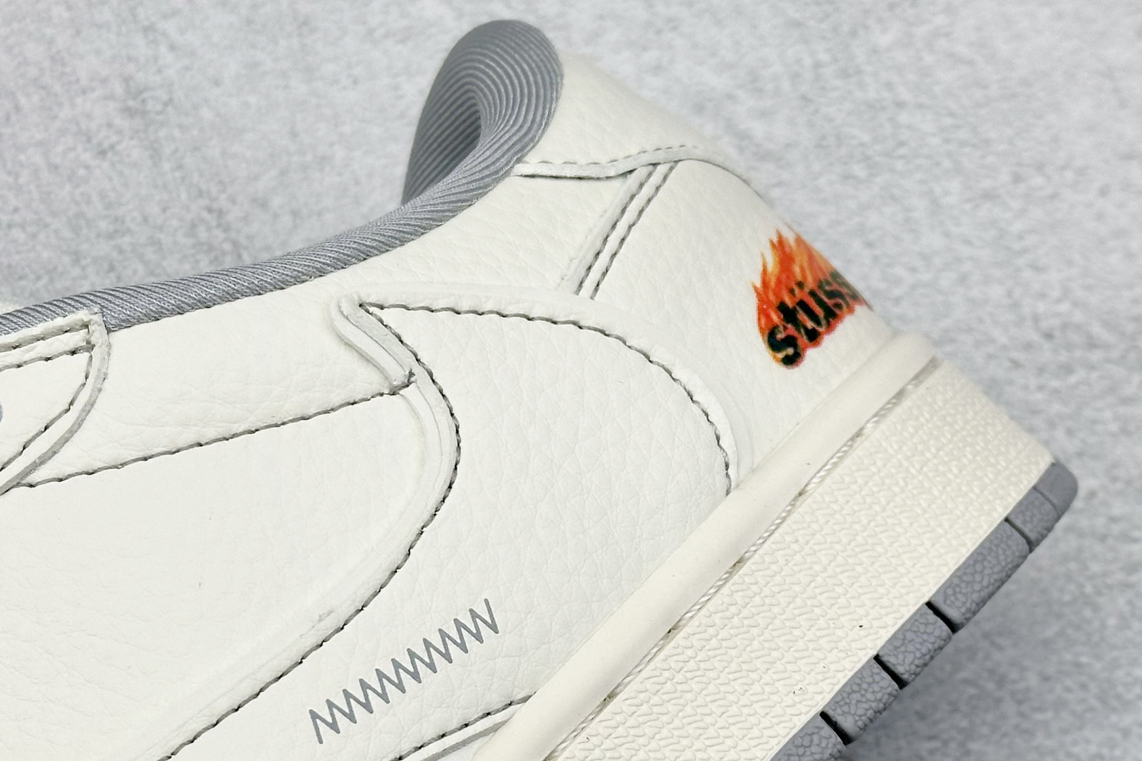 终端放店
XC版 Travis Scott x Fragment Design x Air Jorda