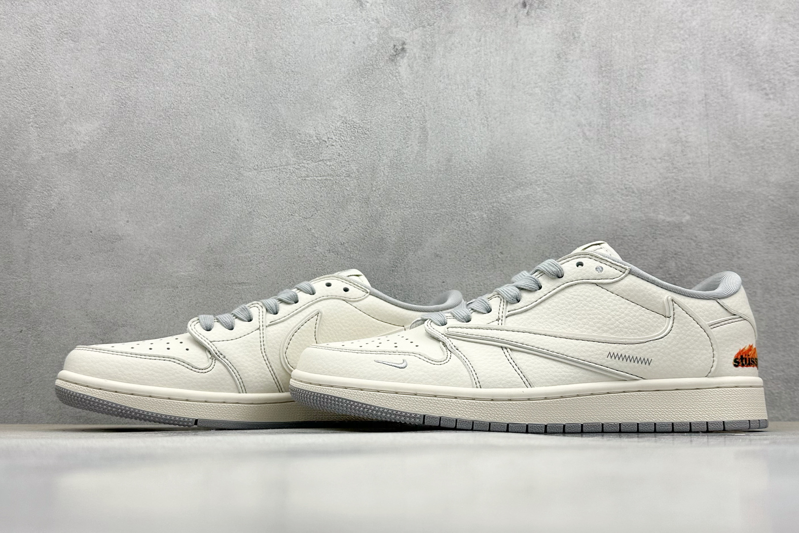 终端放店
XC版 Travis Scott x Fragment Design x Air Jorda