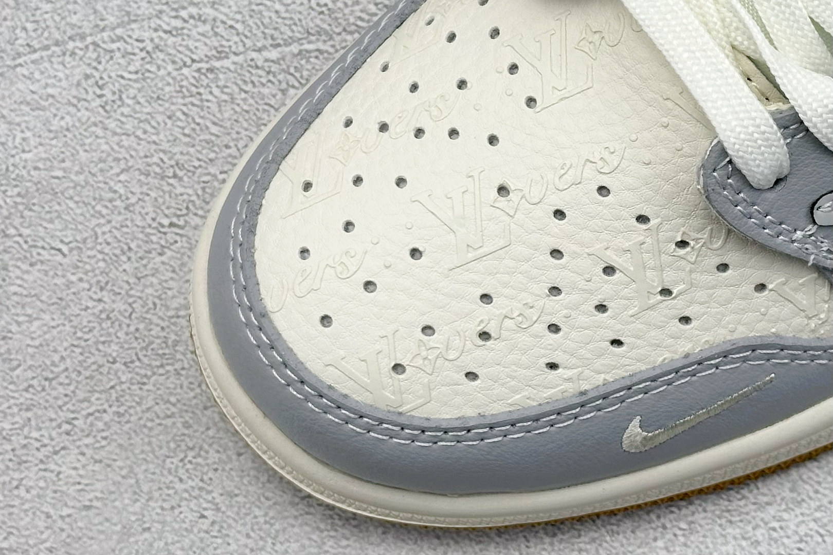 280 Travis Scott x Fragment Design x Air Jordan 1 Low OG SP AJ1 LV联名 灰白生胶 低帮文化休闲板鞋 XS2024-057