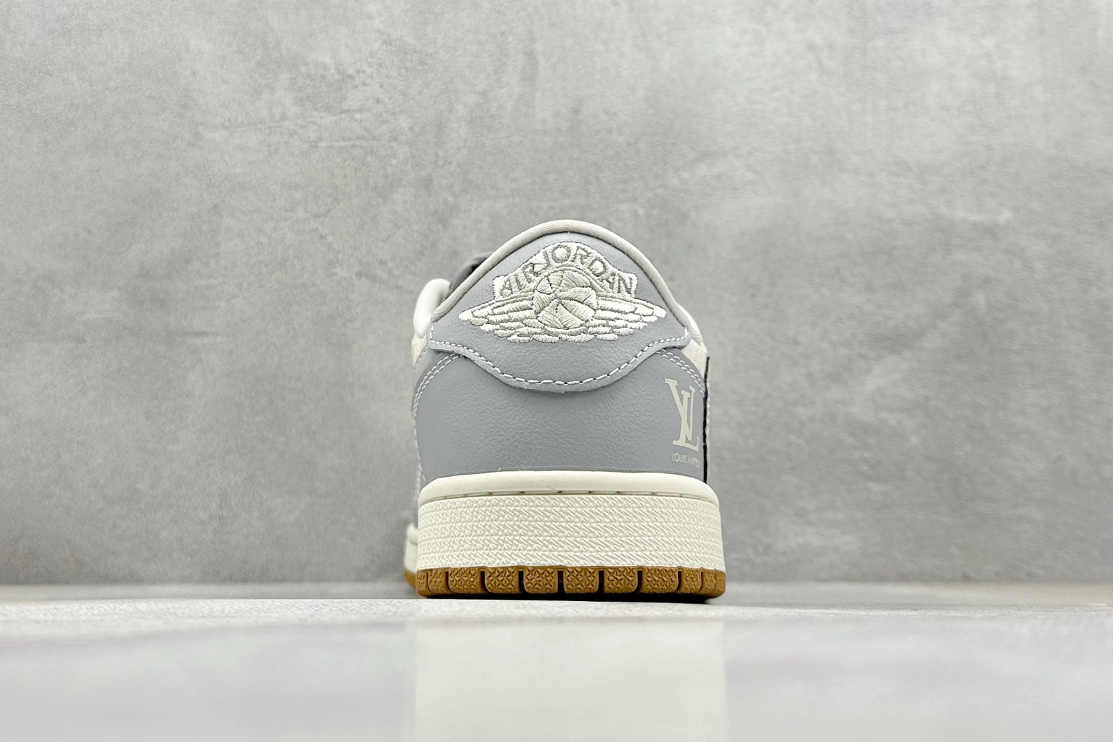 280 Travis Scott x Fragment Design x Air Jordan 1 Low OG SP AJ1 LV联名 灰白生胶 低帮文化休闲板鞋 XS2024-057