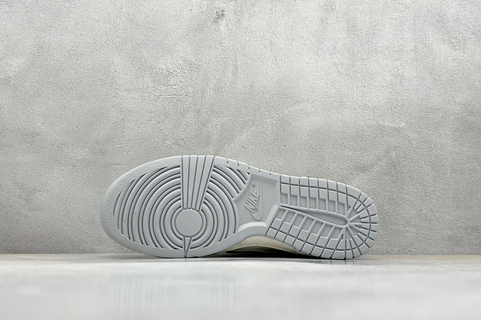 SC版 Nike SB Dunk Low LV联名 灰牛仔 周年高端定制 低帮休闲板鞋 SC9772-807