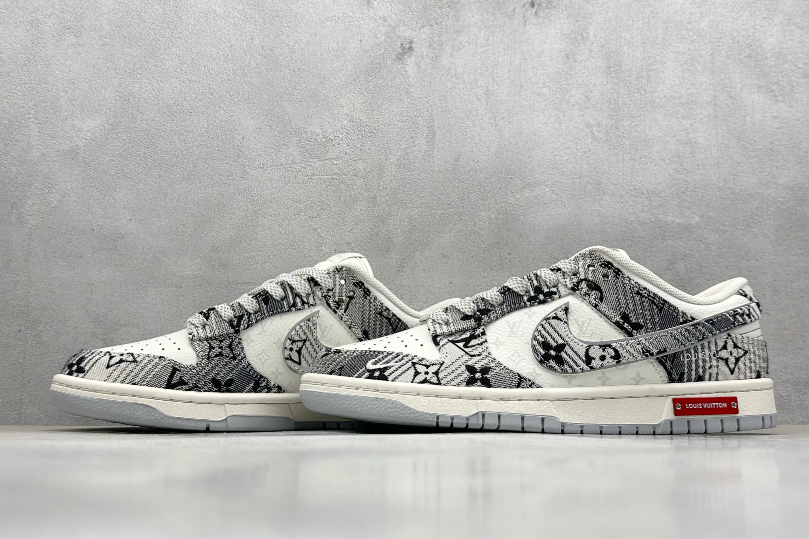 SC版 Nike SB Dunk Low LV联名 灰牛仔 周年高端定制 低帮休闲板鞋 SC9772-807