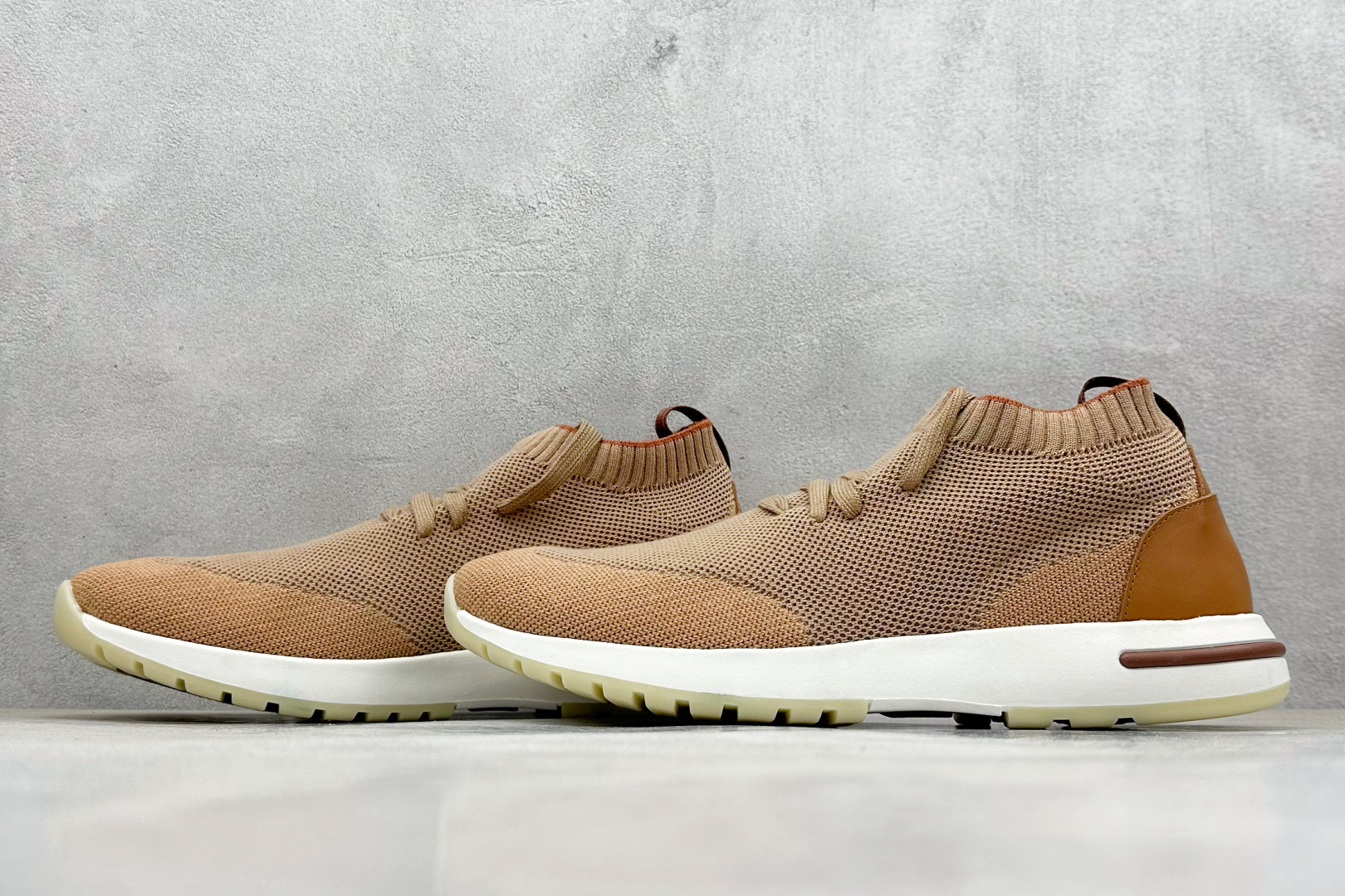 Loro Piana 顶级皮革以自然纹理诠释质感