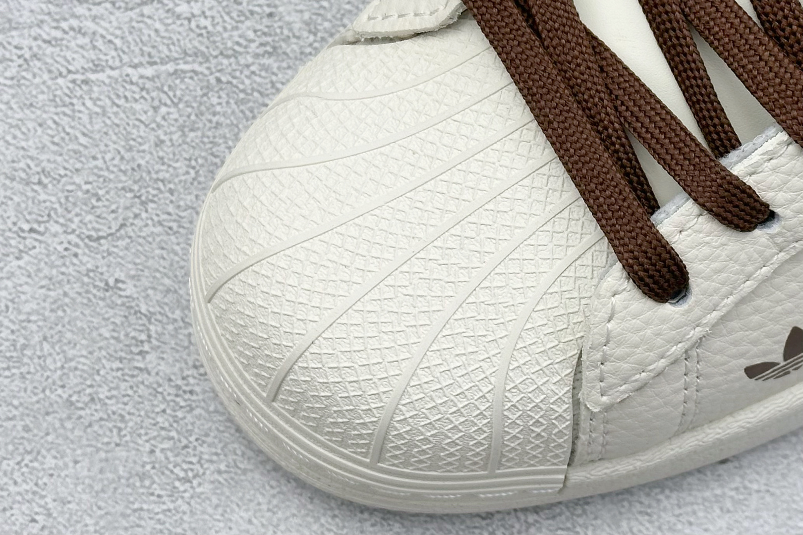 AD Originals Superstar x Louis Vuitton 白咖 AD0005