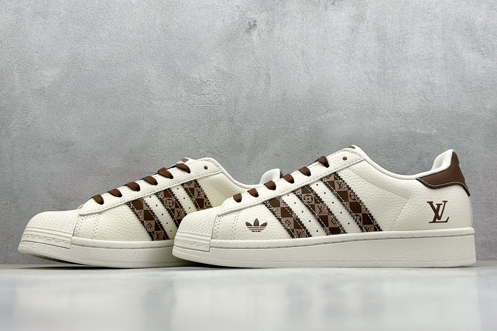 AD Originals Superstar x Louis Vuitton 白咖 AD0005