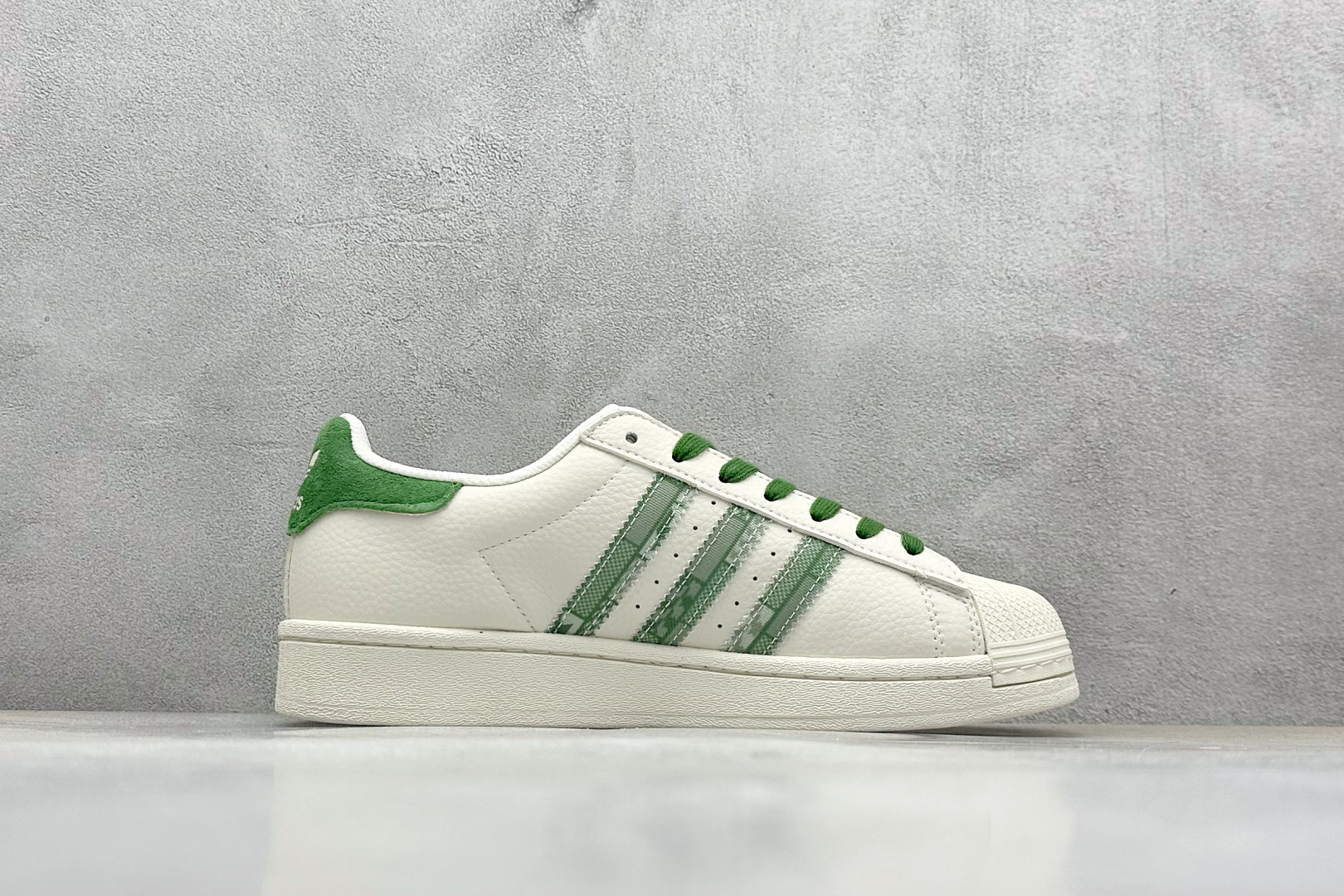 240 AD Originals Superstar x DIOR 白绿 XS0006
