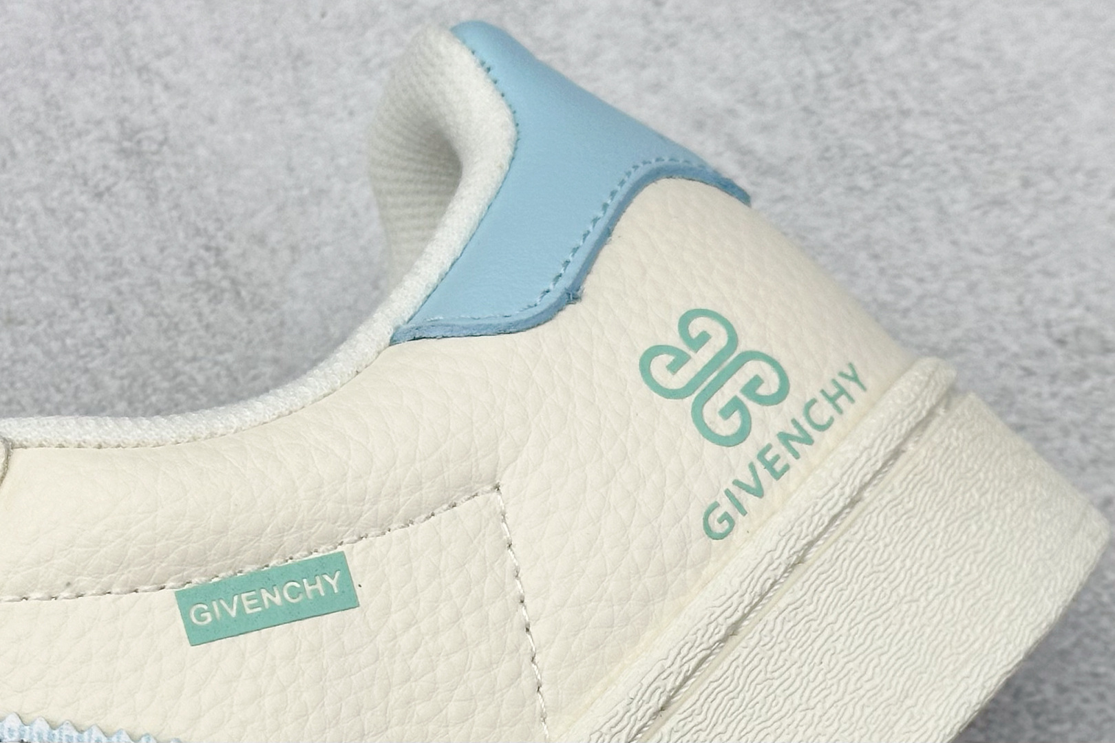 AD Originals Superstar x GIVENCHY 白蓝 XS0002
