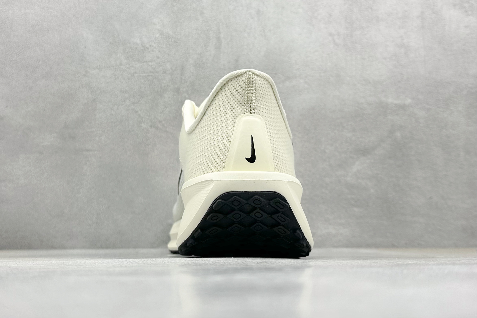 Nike Quest 6 公路跑步鞋 FD6033-104