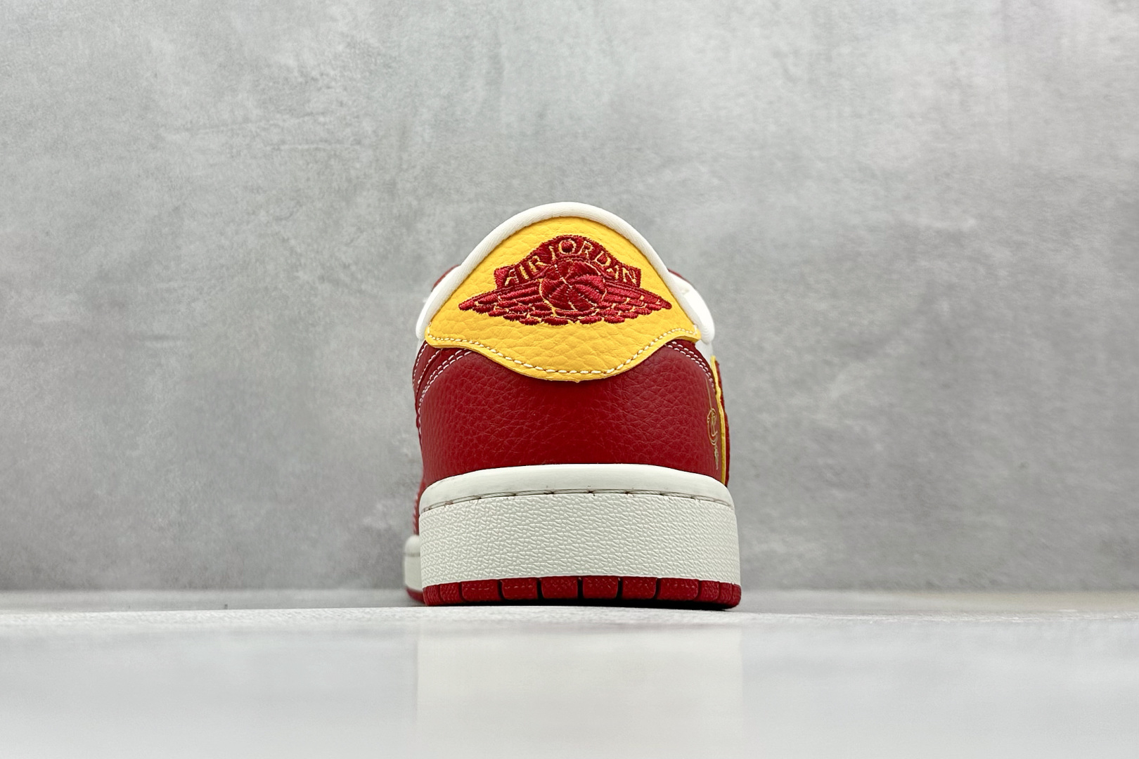 SC版 Travis Scott x Fragment Design x Air Jordan 1 Low OG SP AJ1 联名款 低帮文化休闲板鞋 SC9207-031