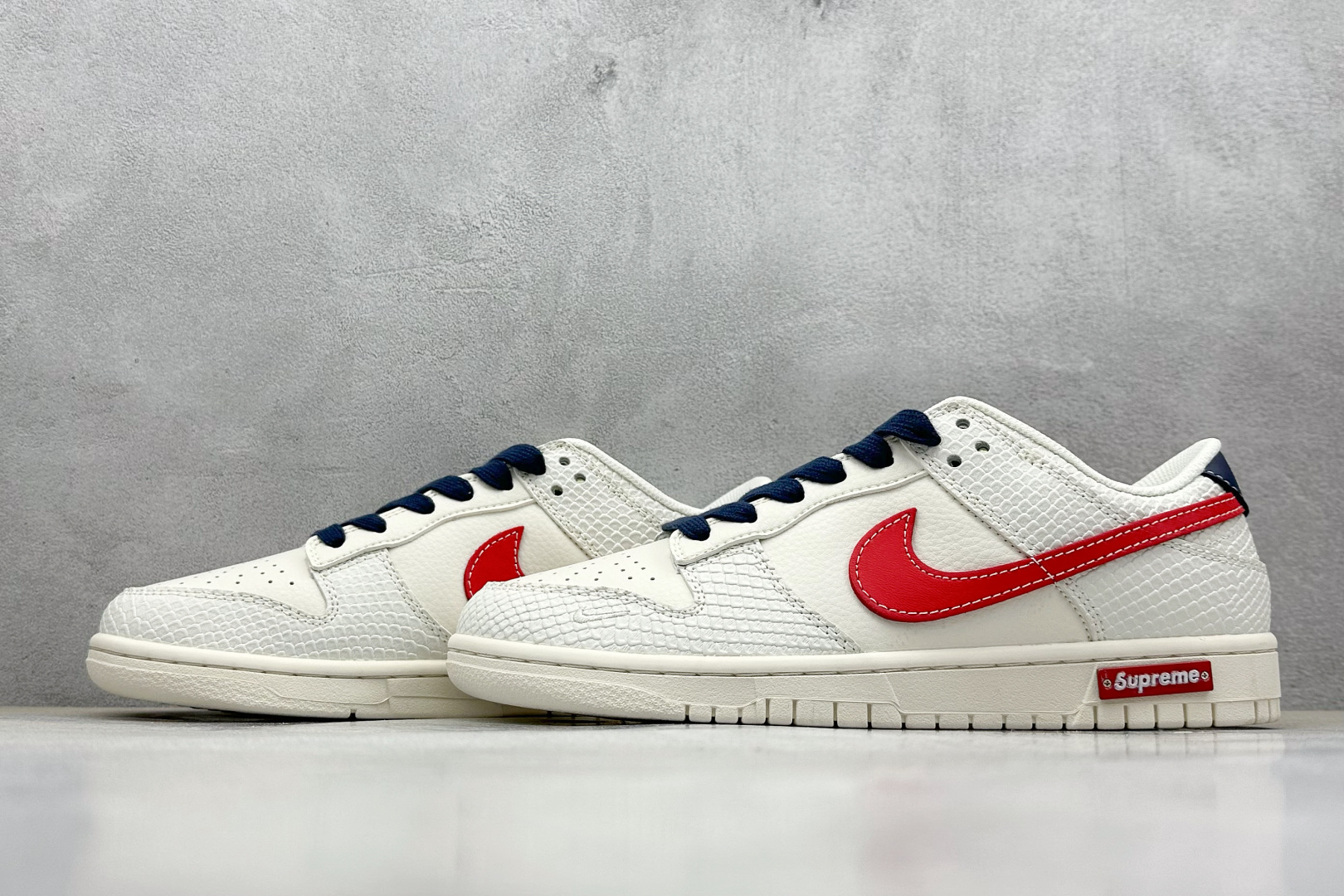 Nk SB Dunk Low Supreme联名-白龙鳞 周年高端定制 低帮休闲板鞋 BB8685-101