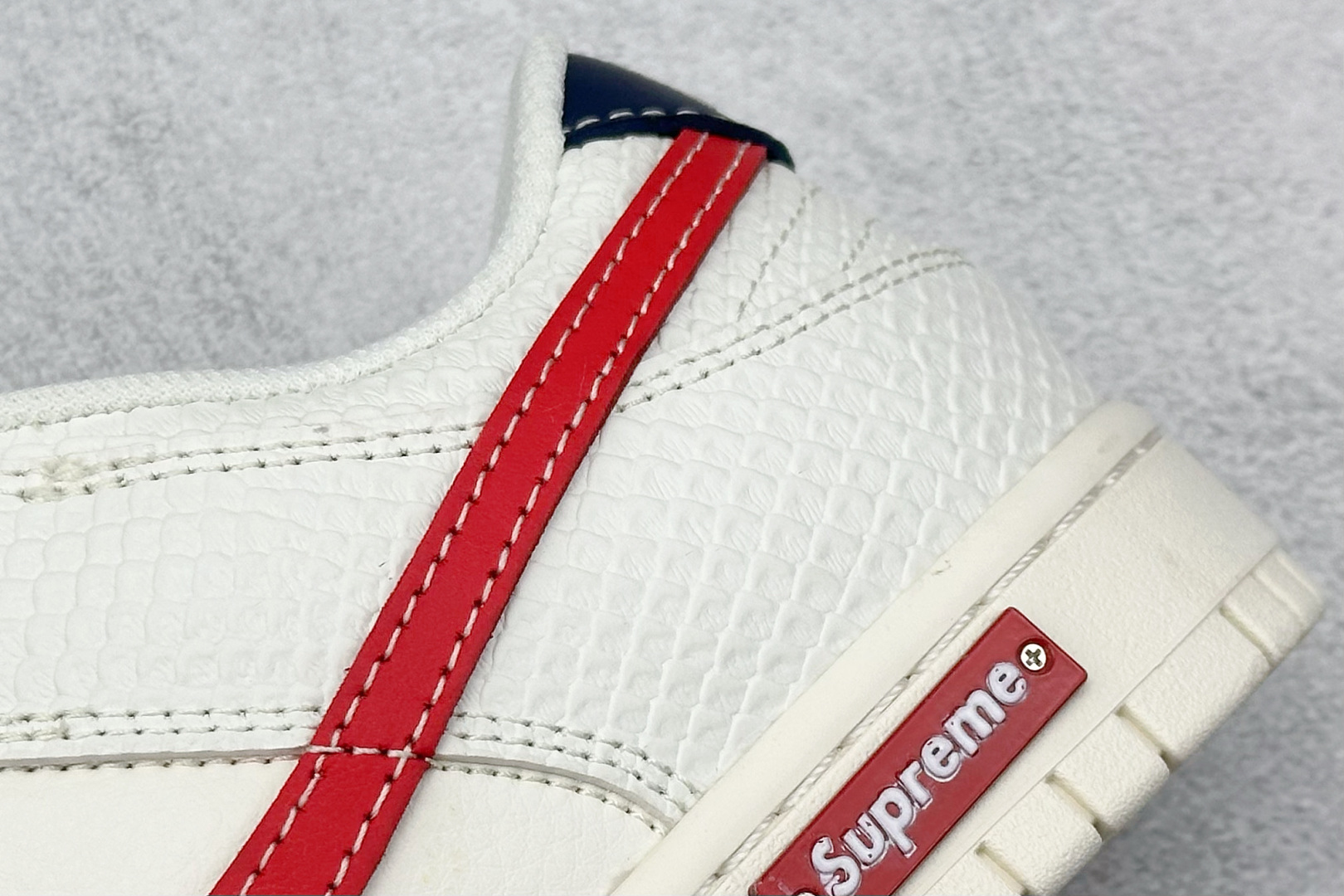 Nk SB Dunk Low Supreme联名-白龙鳞 周年高端定制 低帮休闲板鞋 BB8685-101