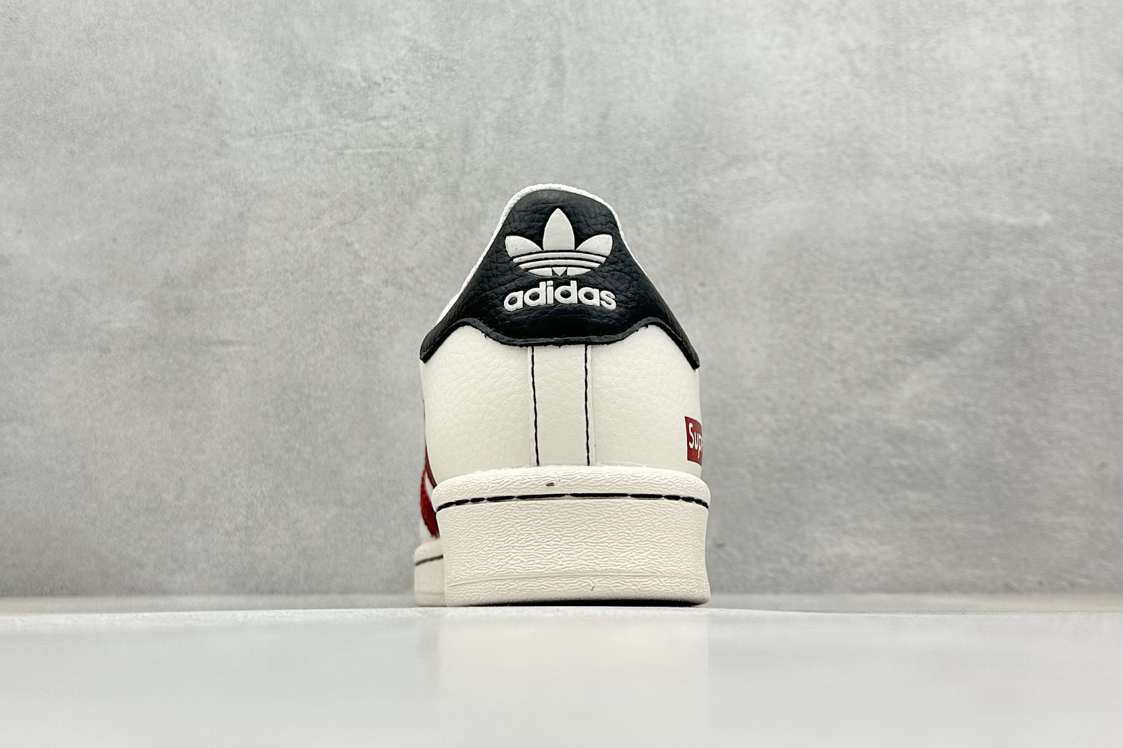 AD Originals Superstar x Supreme 白黑红 BZ2527