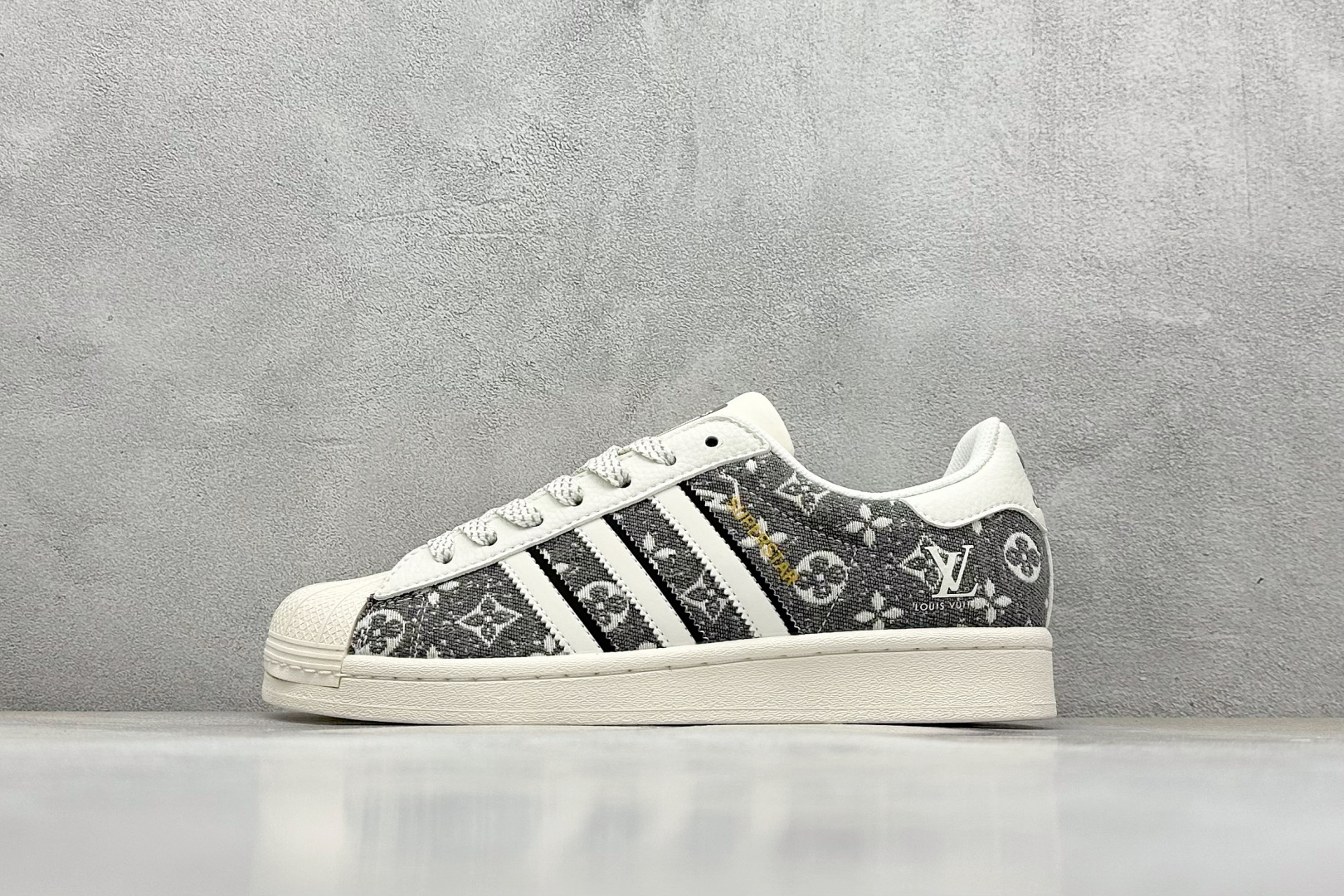 AD Originals Superstar x Louis Vuitton 白灰 JY8911