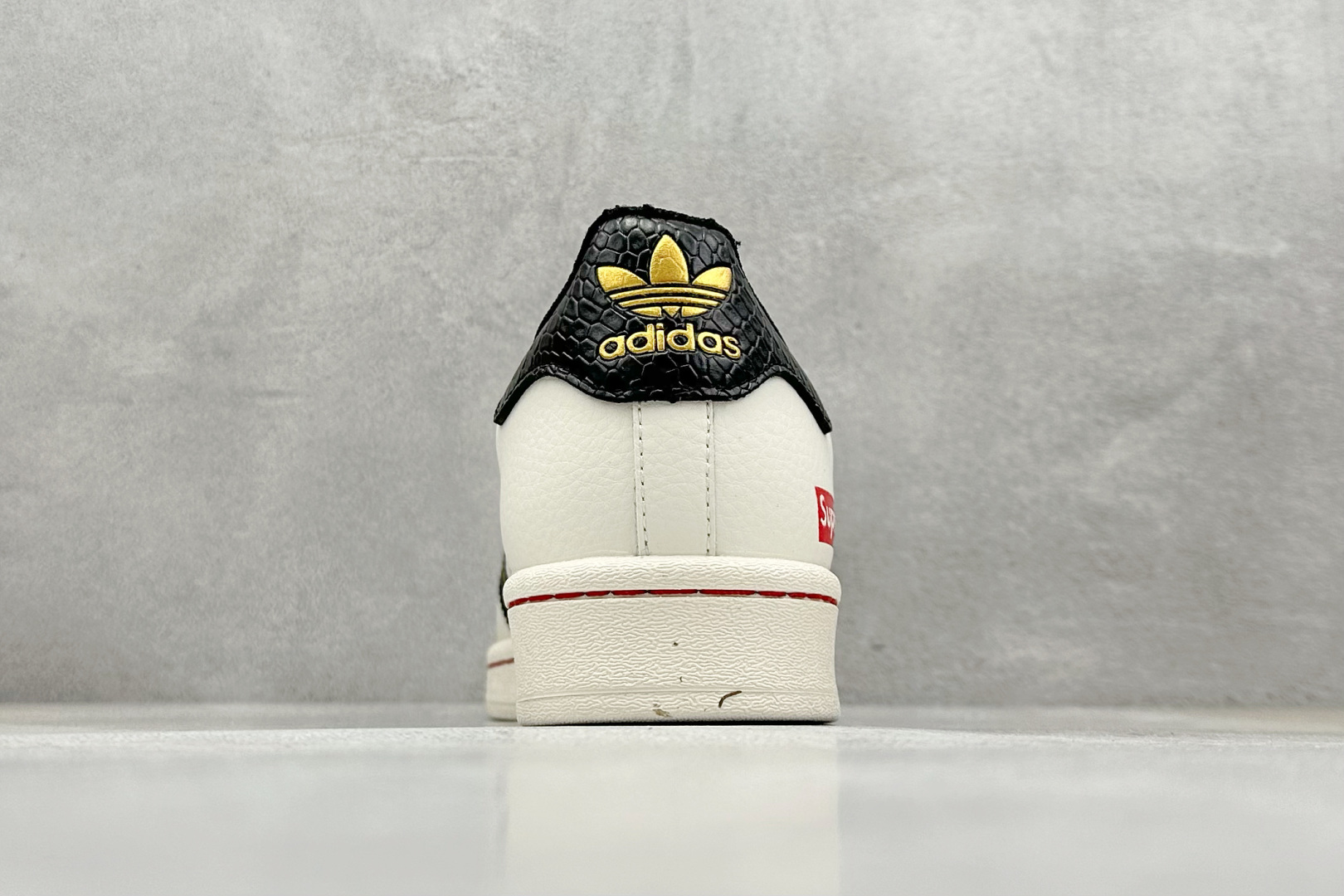 AD Originals Superstar x Supreme 白黑红 BZ2524