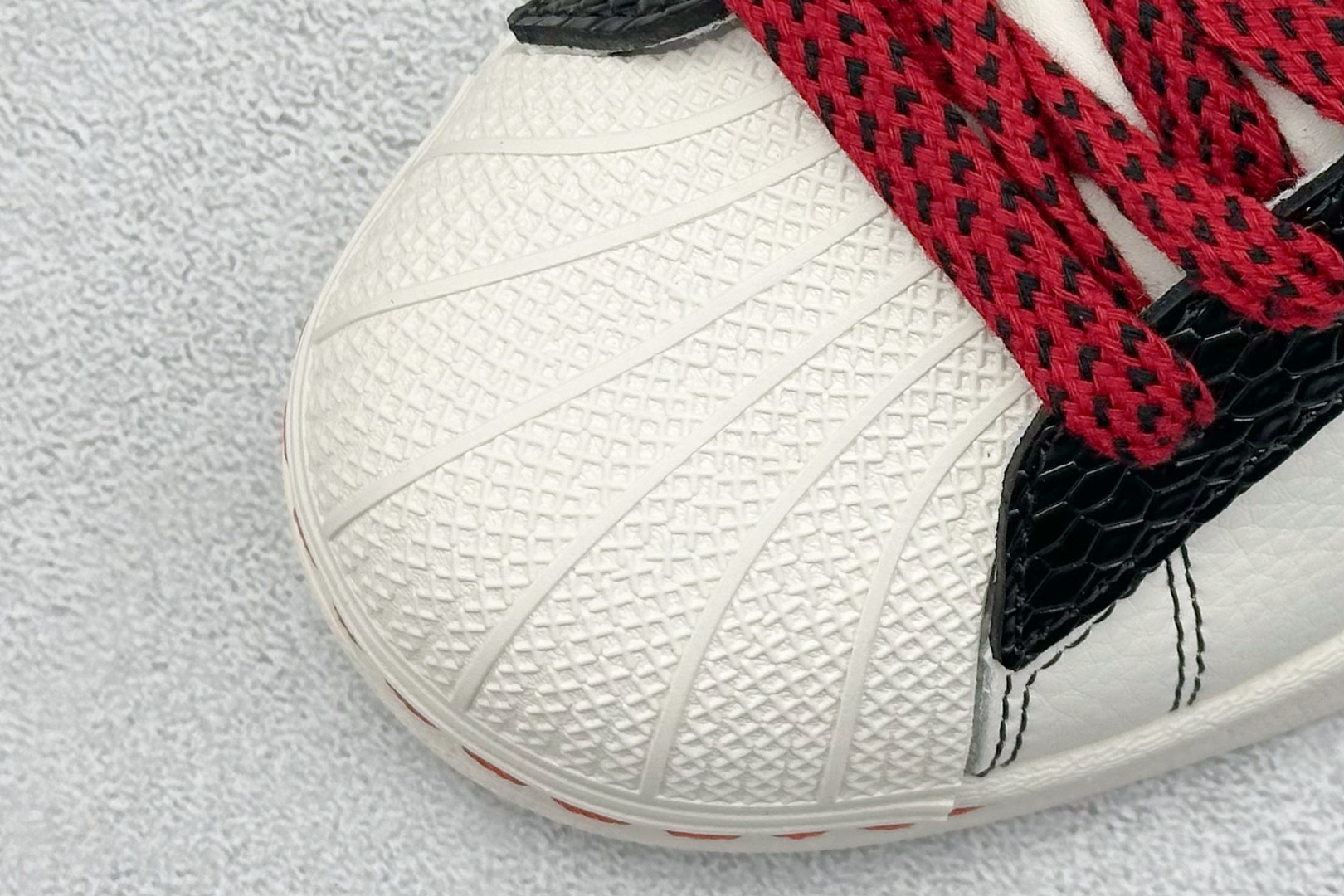 AD Originals Superstar x Supreme 白黑红 BZ2524
