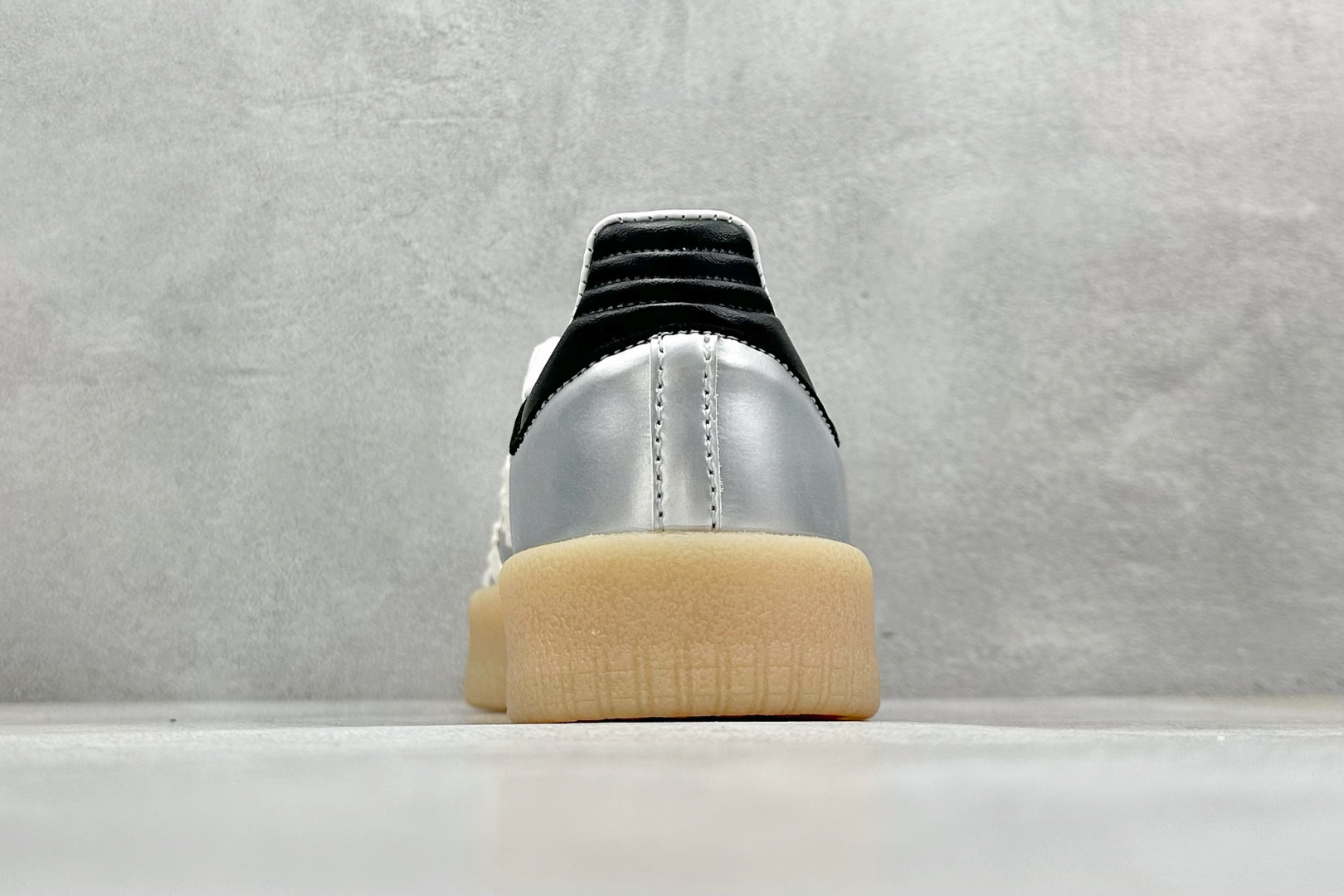 Adidas Samba Xlg 桑巴舞系列绅士德训足球风百搭低帮厚底增高休闲运动板鞋 IG5745