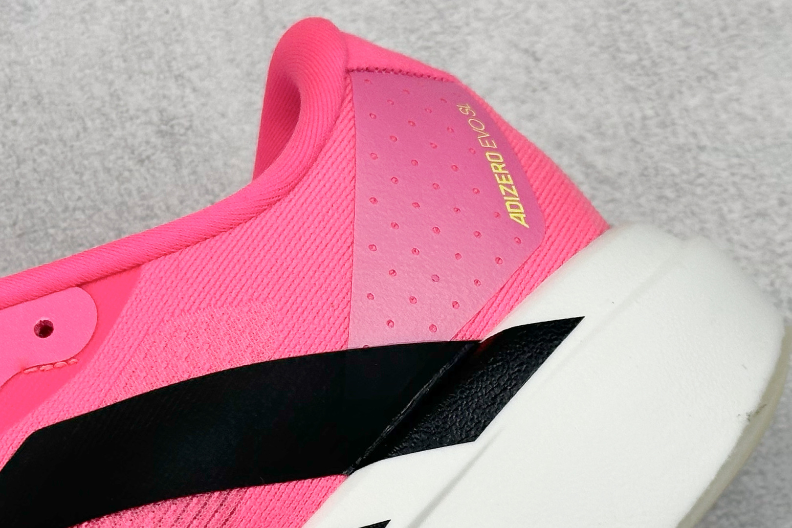 RS版 Adidas Adizero Evo SL 阿迪超轻透气缓震跑鞋 JS4455
