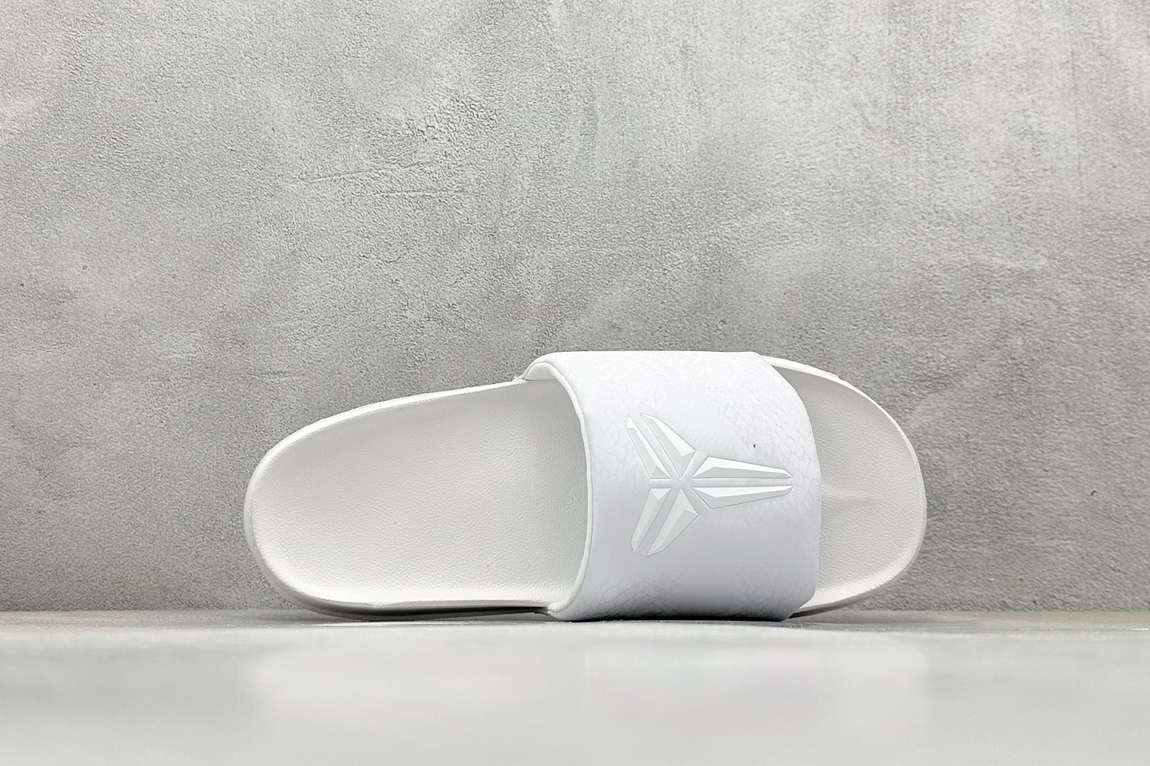 Nike Kobe Offcourt Slide ”Hyper Royal” 科比休闲拖鞋 IF2870-100