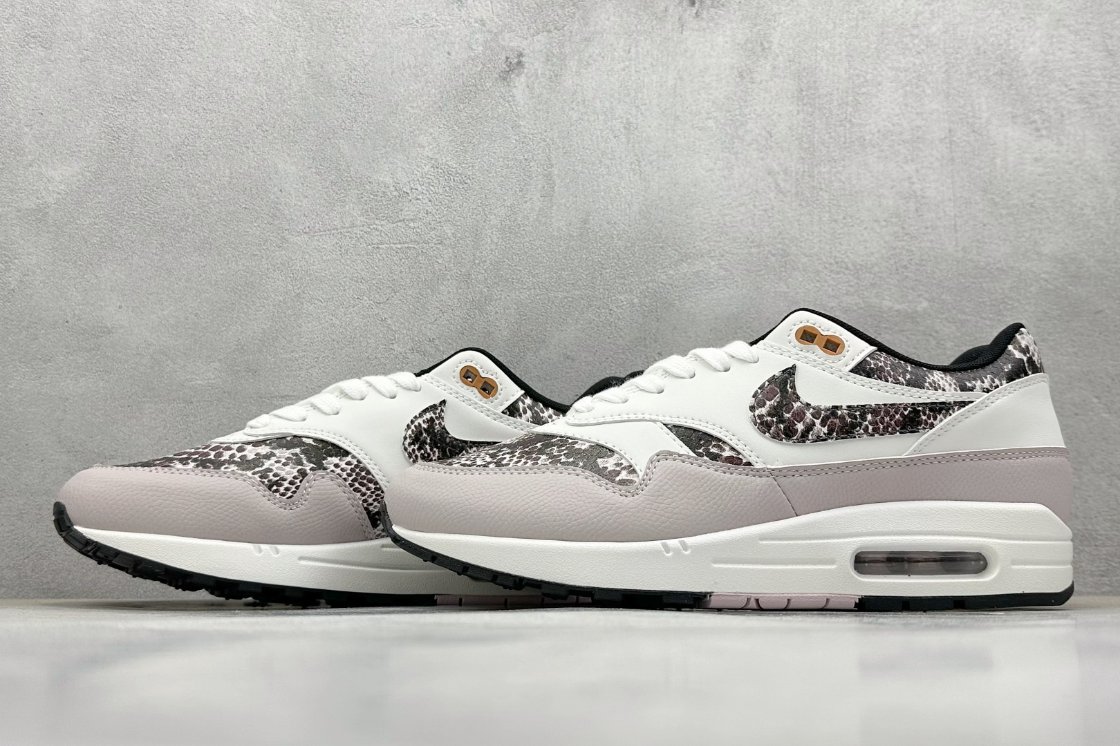 220 Nike Air Max 1 ”Snakeskin” 淡粉色 复古休闲跑步鞋 HF5338-100