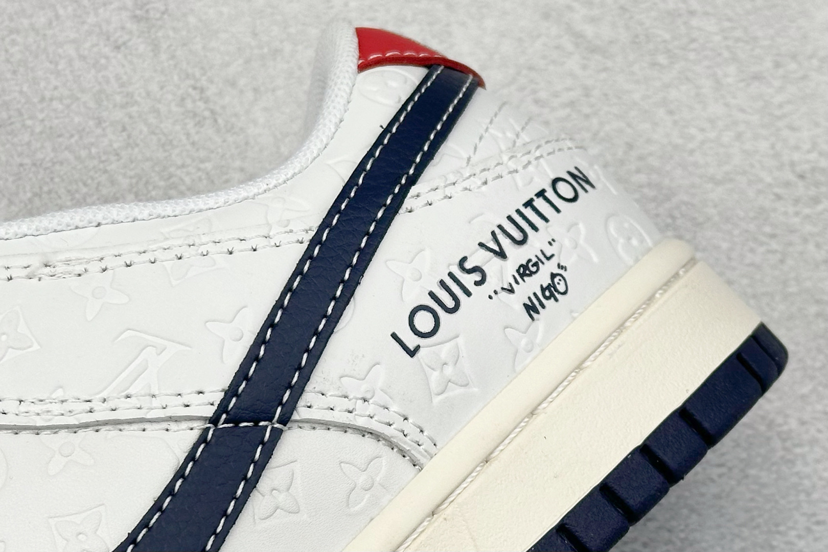 280 Nike SB Dunk Low LV联名 蓝勾暗印花 周年高端定制 低帮休闲板鞋 XX3168-146