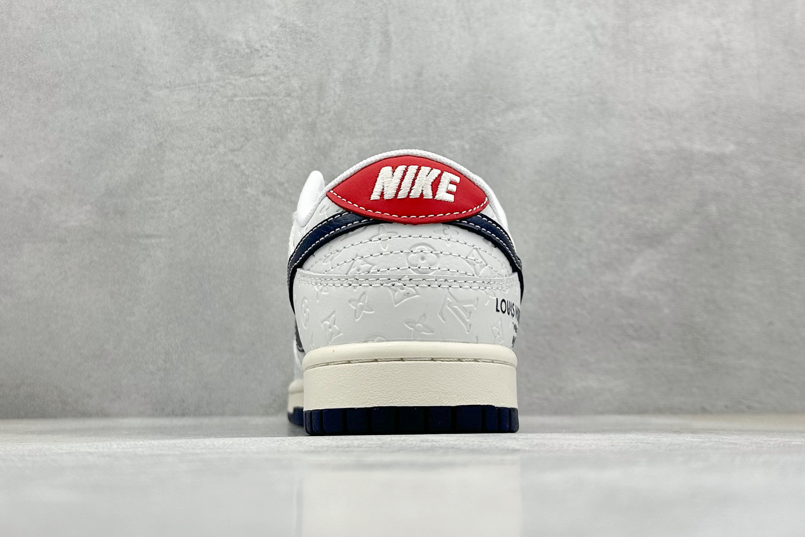 280 Nike SB Dunk Low LV联名 蓝勾暗印花 周年高端定制 低帮休闲板鞋 XX3168-146