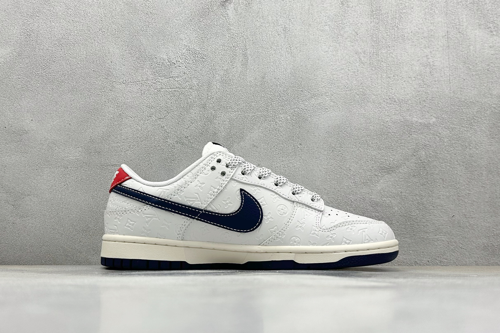 280 Nike SB Dunk Low LV联名 蓝勾暗印花 周年高端定制 低帮休闲板鞋 XX3168-146