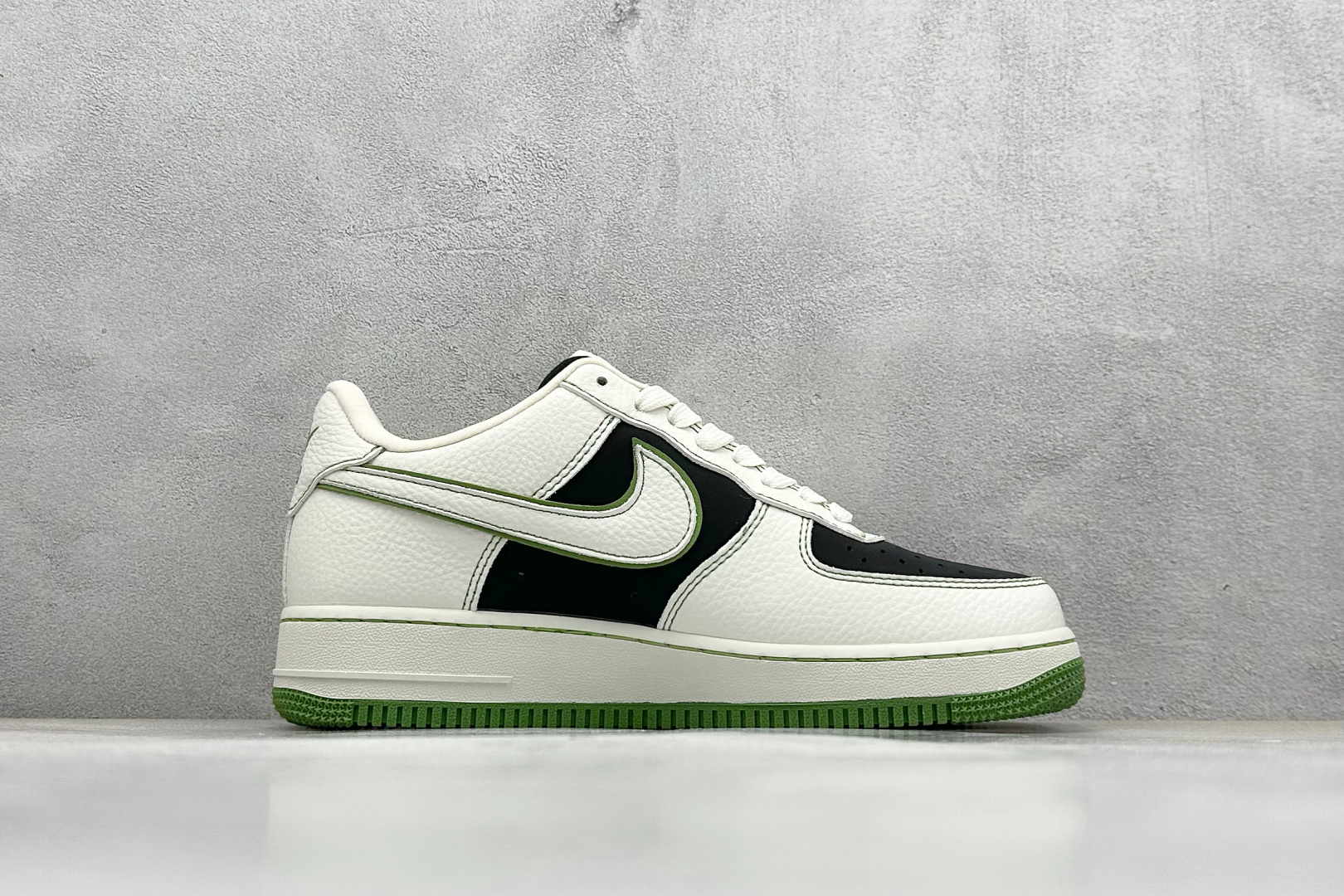 260 SC版 Nike Air Force 1'07 Low 北面联名 白黑绿 空军一号低帮休闲板鞋 SC9207-527