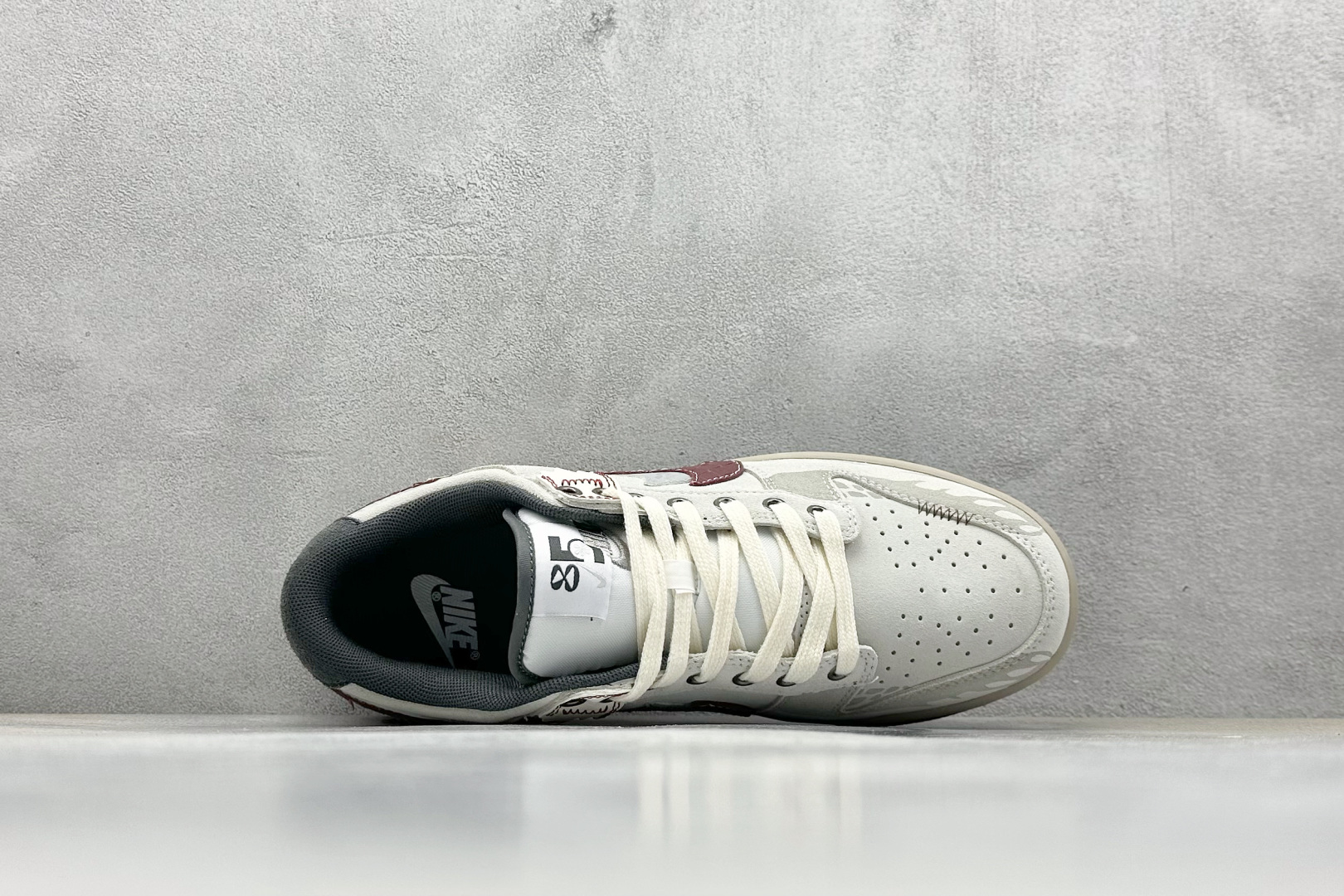 300 FS版 Nike SB Dunk Low 蜕尘迎金 HV1800-101