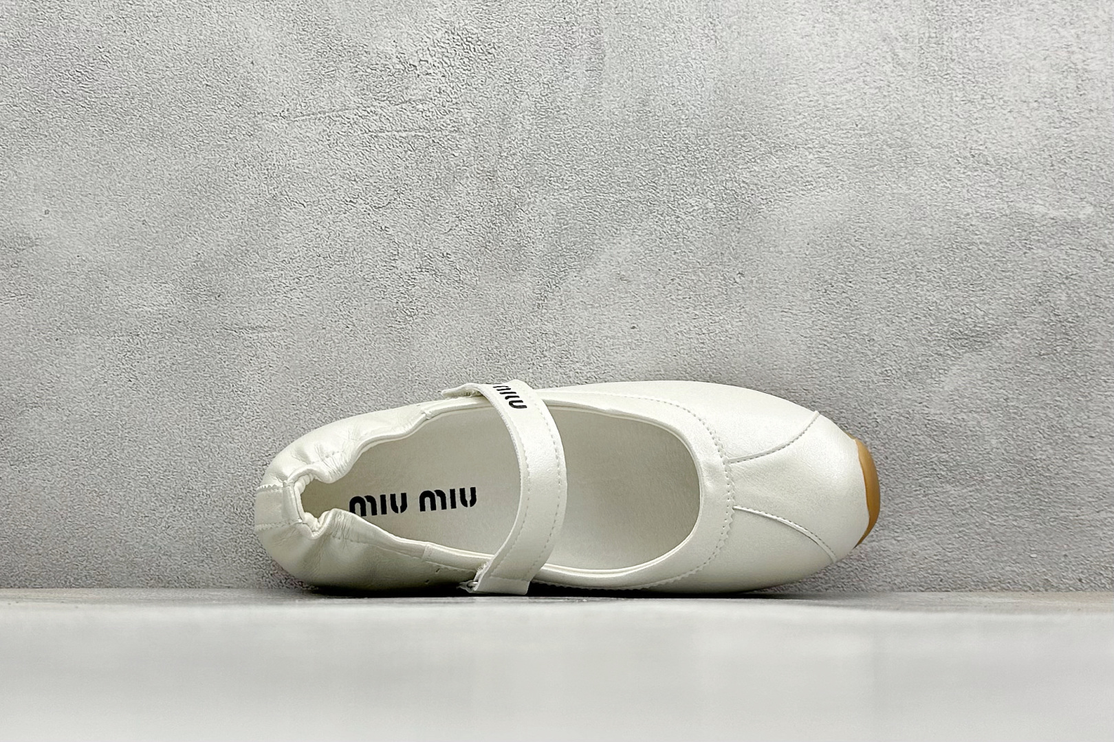 MiuMiu 意大利奢侈品牌/缪缪 玛丽珍芭蕾舞鞋 白色