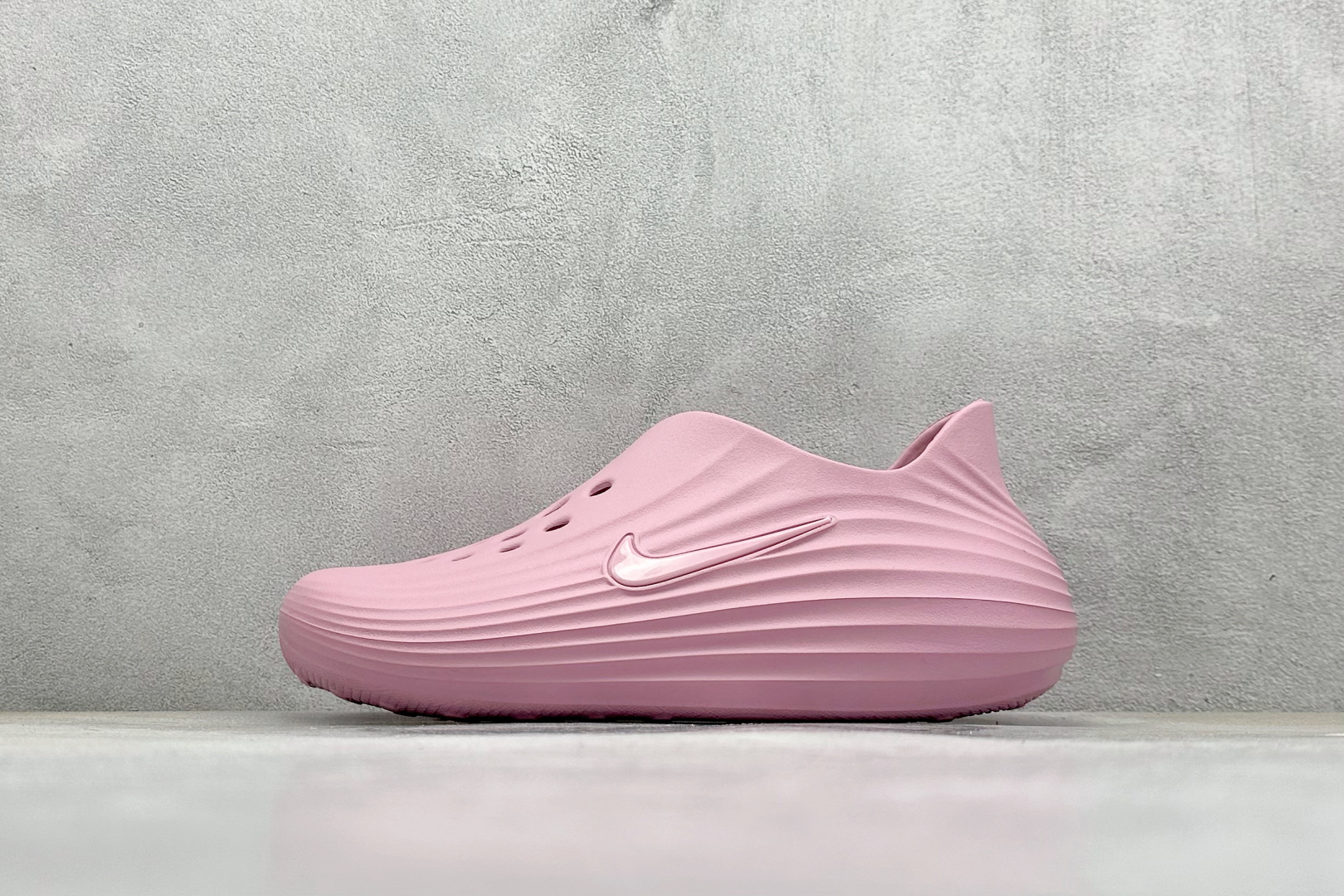 Nike ReactX Rejuven8 一脚蹬夏日穿搭凉鞋 HV5062-600