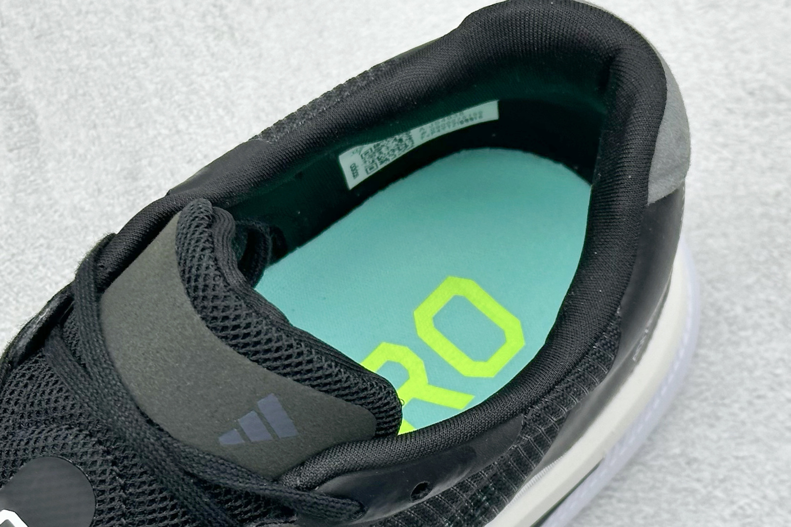 200 Adidas Adizero Boston 13 轻盈跑鞋 超轻发泡底 缓震透气跑步鞋 JS4938